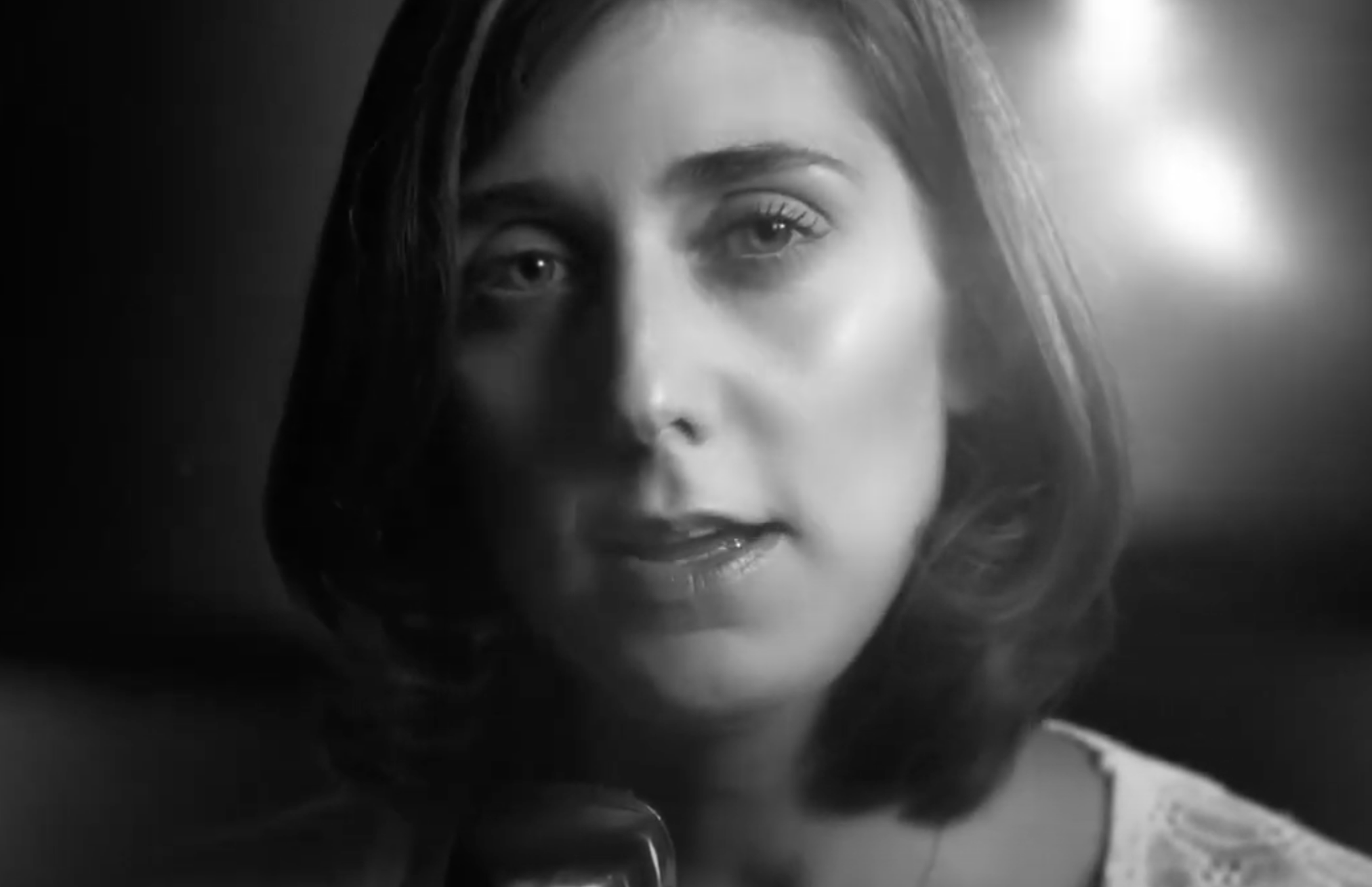 Oakh ve-Sis - Tamaer Leonov, Officail Myusic Video