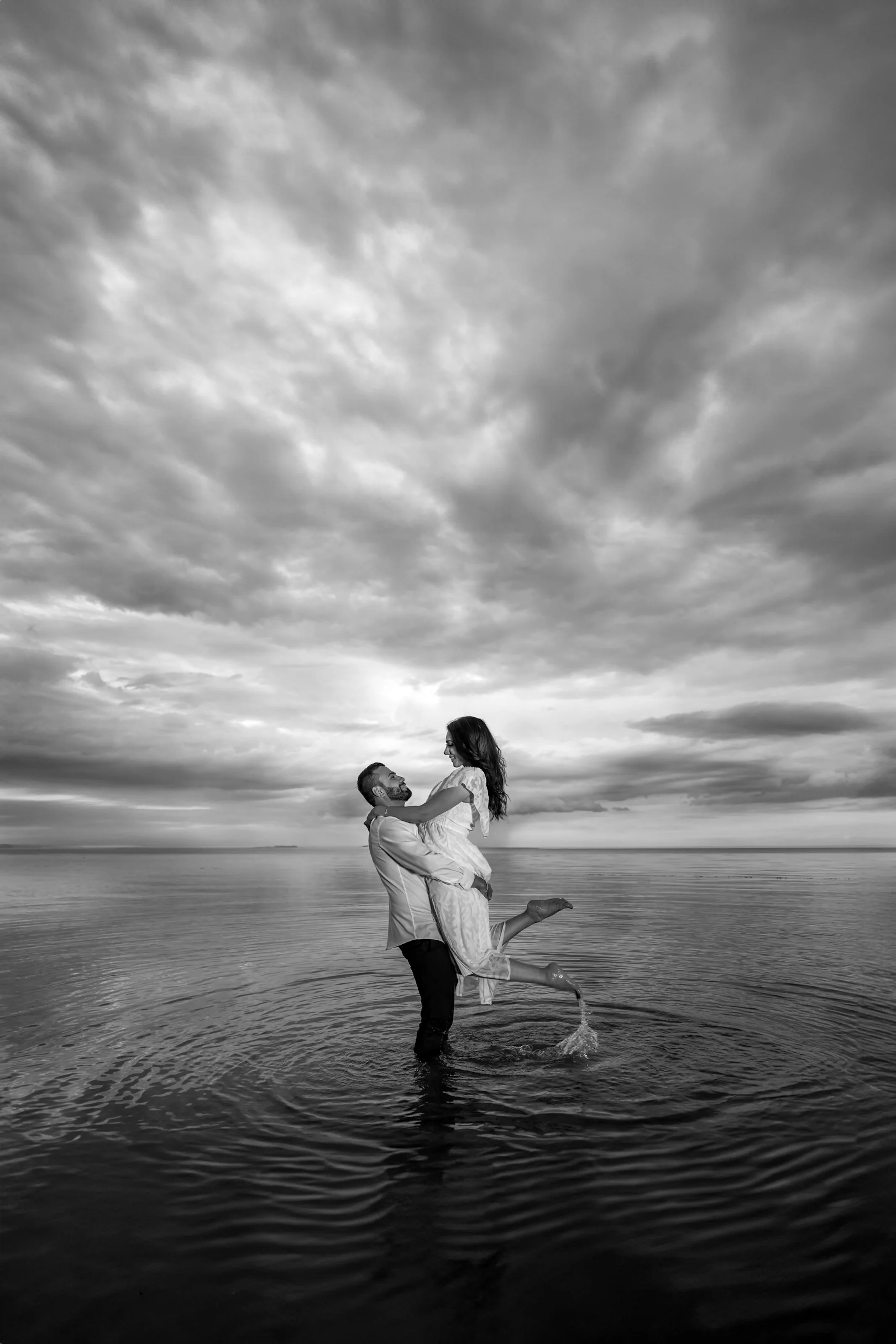 Engagement photography session at the beach  in Toronto and GTA