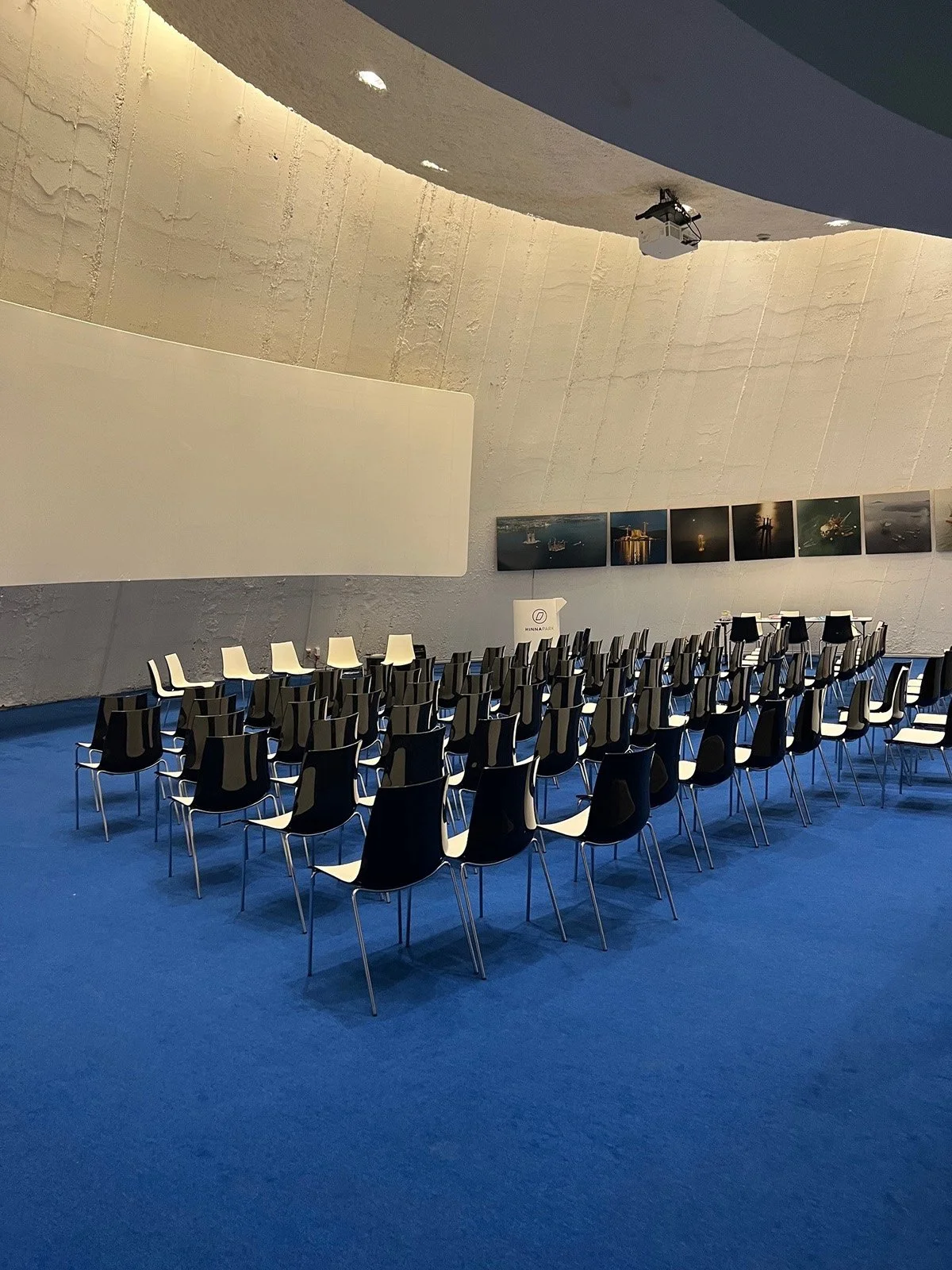 Skråtårnet konferansesal - 1200x1600.jpg