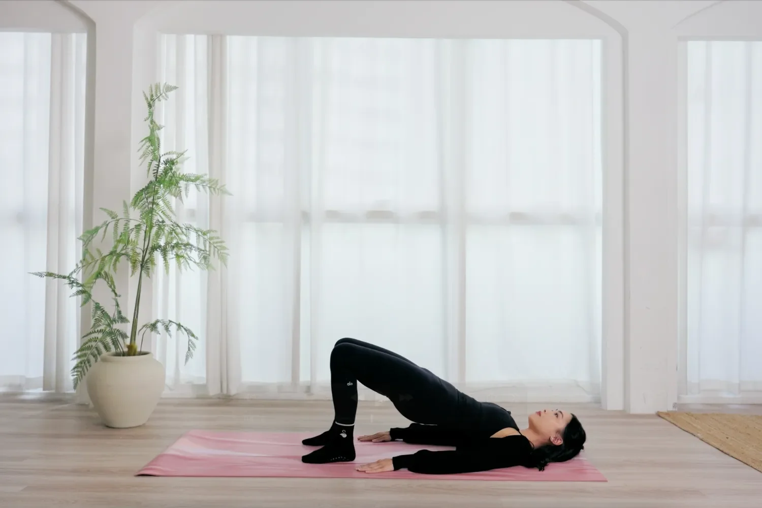 Introduction to Pilates online course, chapter 8: lower body foundations