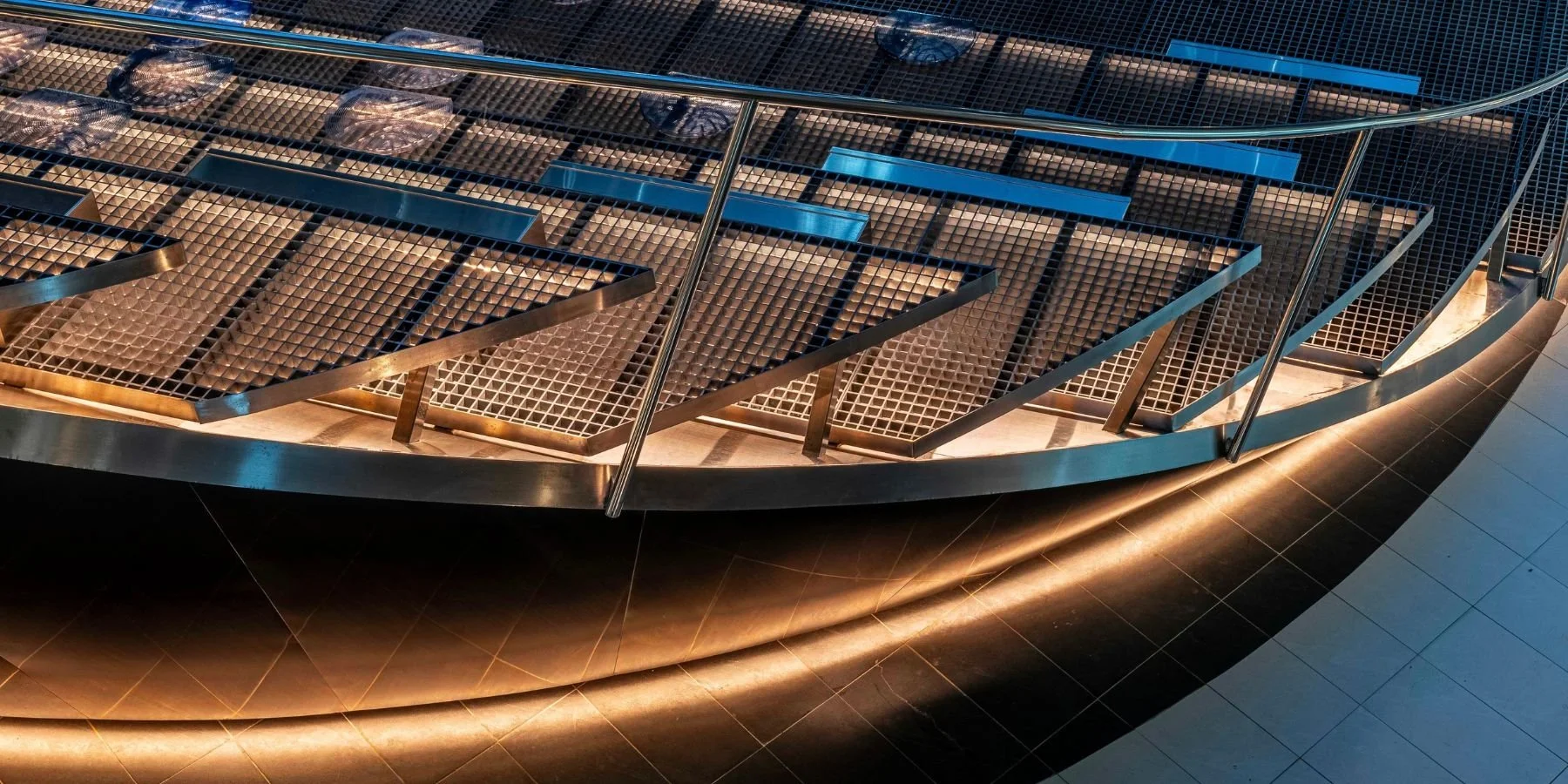 Dr. Yen-Son (Paul) Huang Memorial Courtyard｜炎松之圓