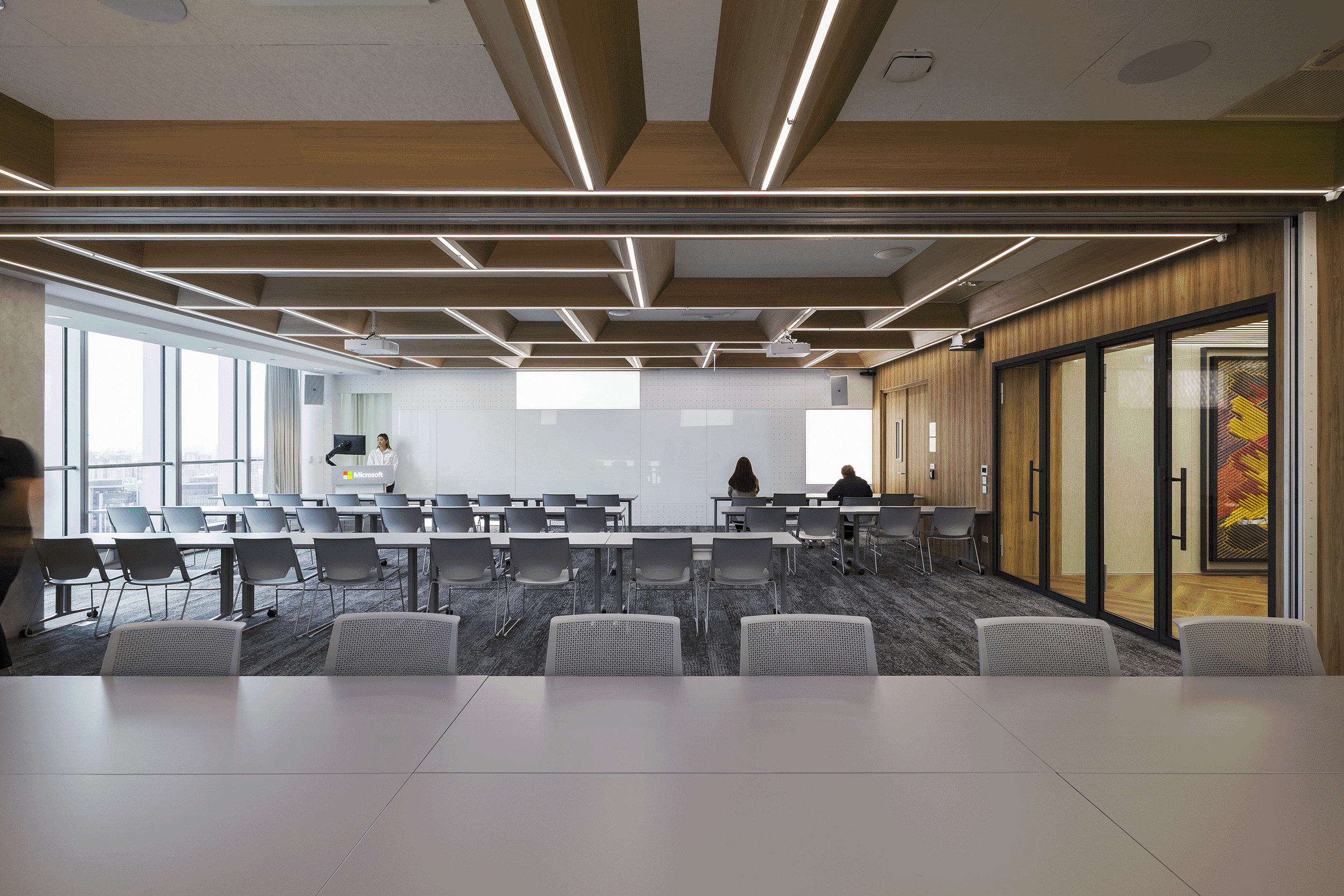 Global High Tech Office (1).gif