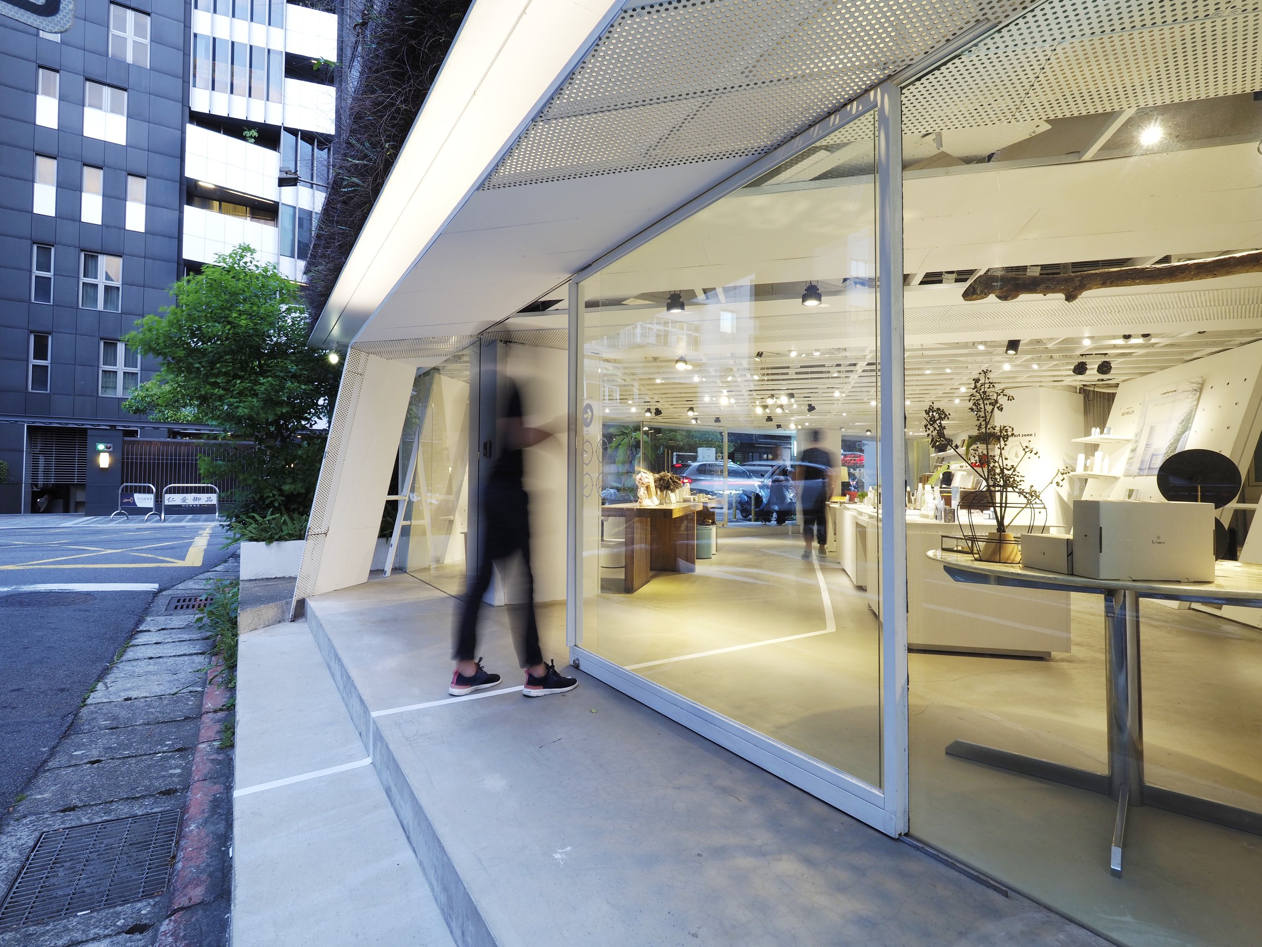 Cutting Corner -002.jpg