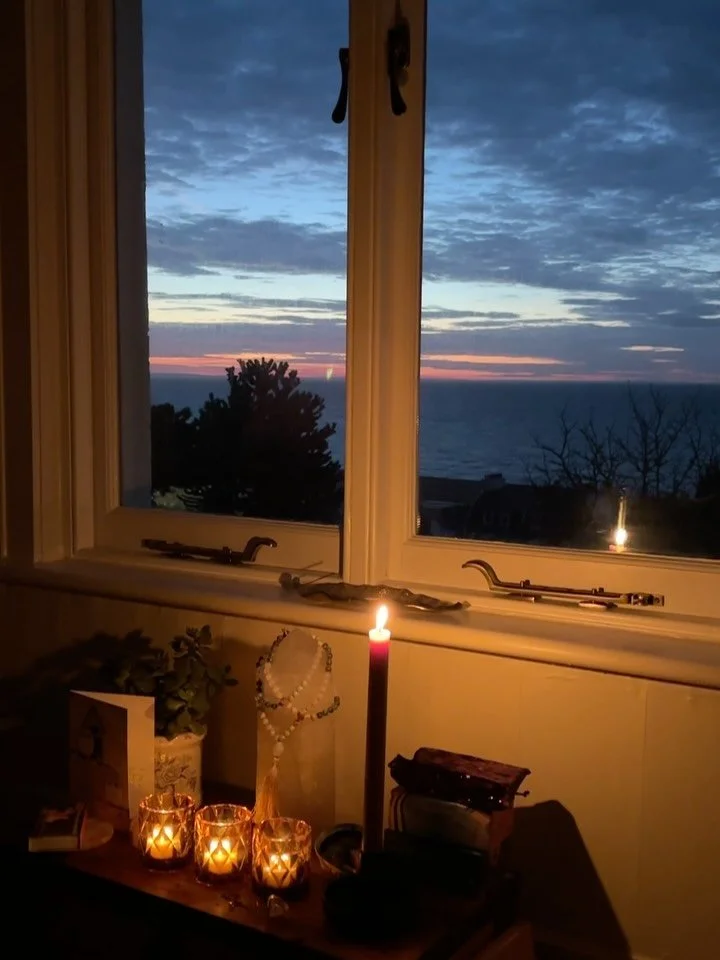 ⠀⠀⠀⠀⠀⠀⠀⠀⠀
{ N O V E M B E R }

Energy shifts
Nature
Ritual
Very early mornings
Sunrise
Cosy eves 
Mild mooches
Movement + moves
Contemplation
Gratitude 

HBY?
.
.
.
#November #MoodBoard #NovemberMoodBoard #Life #SeasideLife #Ritual #Ceremony #Morning