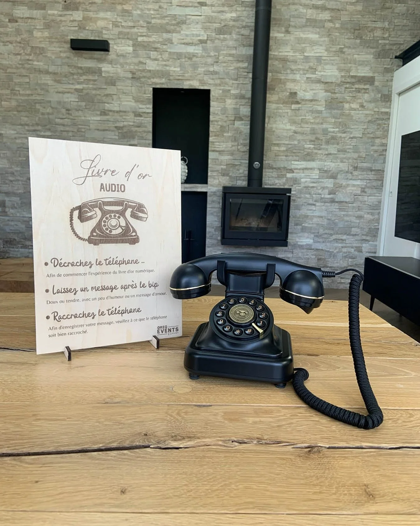 Il y a des souvenirs qu&rsquo;on relit et d&rsquo;autres qu&rsquo;on r&eacute;&eacute;coute. 🎙️

Ce qu&rsquo;on aime dans le livre d&rsquo;or audio, c&rsquo;est ce moment o&ugrave; un invit&eacute; d&eacute;croche le t&eacute;l&eacute;phone, sourit,