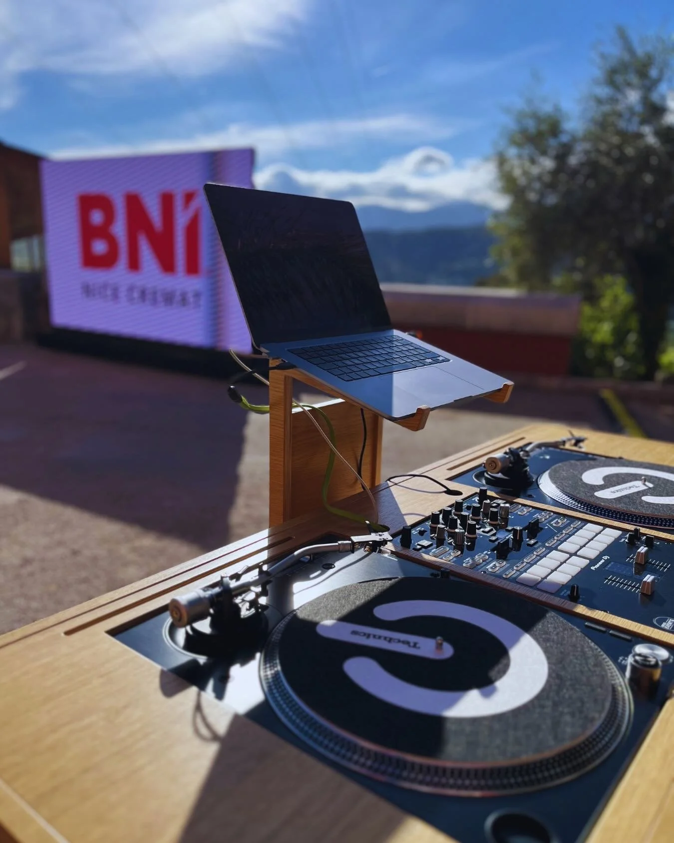 Retour sur une soir&eacute;e d&rsquo;exception au @domainedetoasc ✨

Le 7 mai dernier, nous avons eu le plaisir d&rsquo;accompagner le BNI Ch&acirc;teau de Cr&eacute;mat (auquel nous sommes &eacute;galement membre) &agrave; l&rsquo;occasion de sa soi