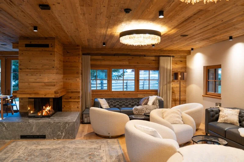 lounge-2.jpg