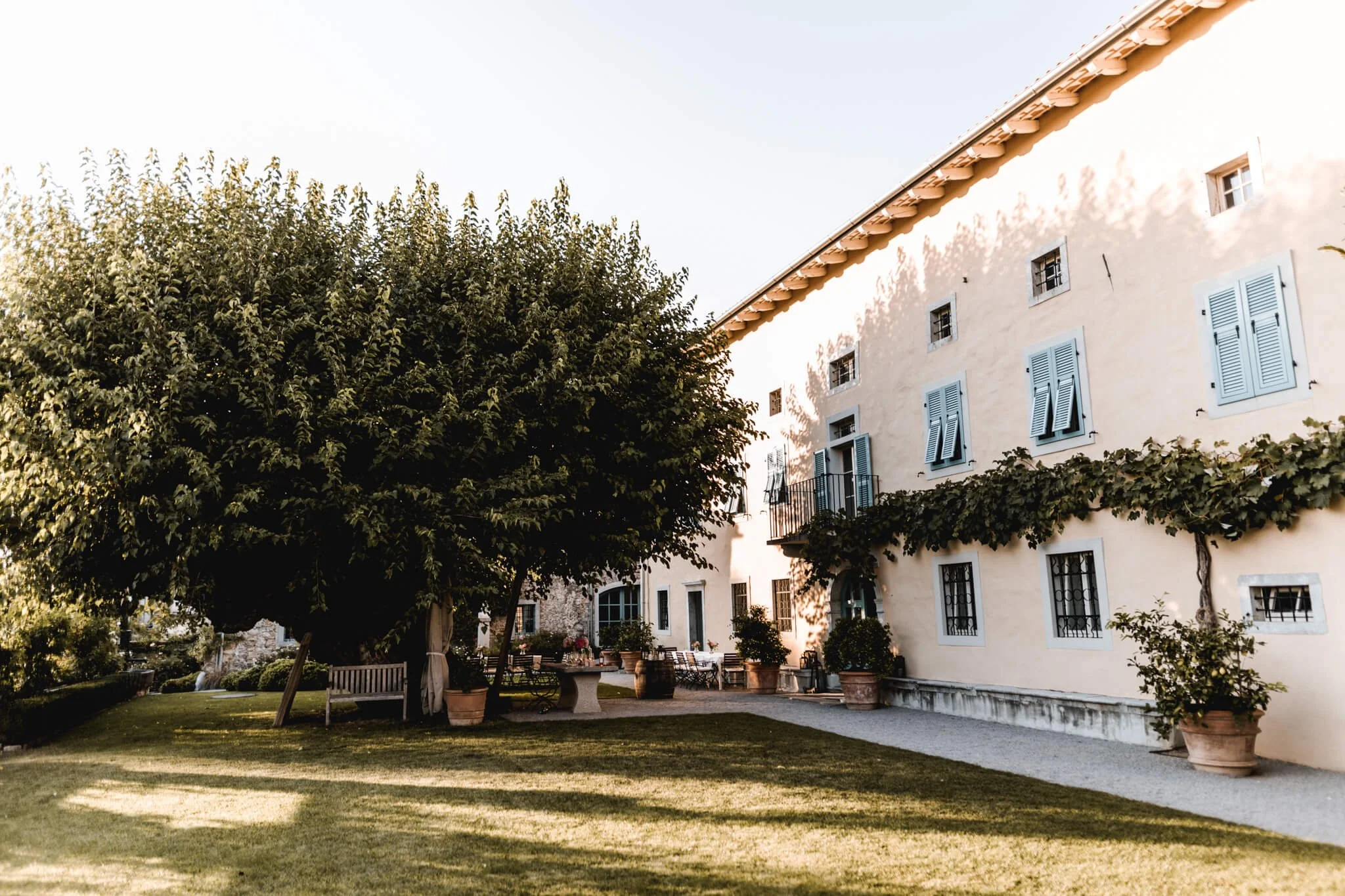 VF vila dvorisce Z 1.jpg
