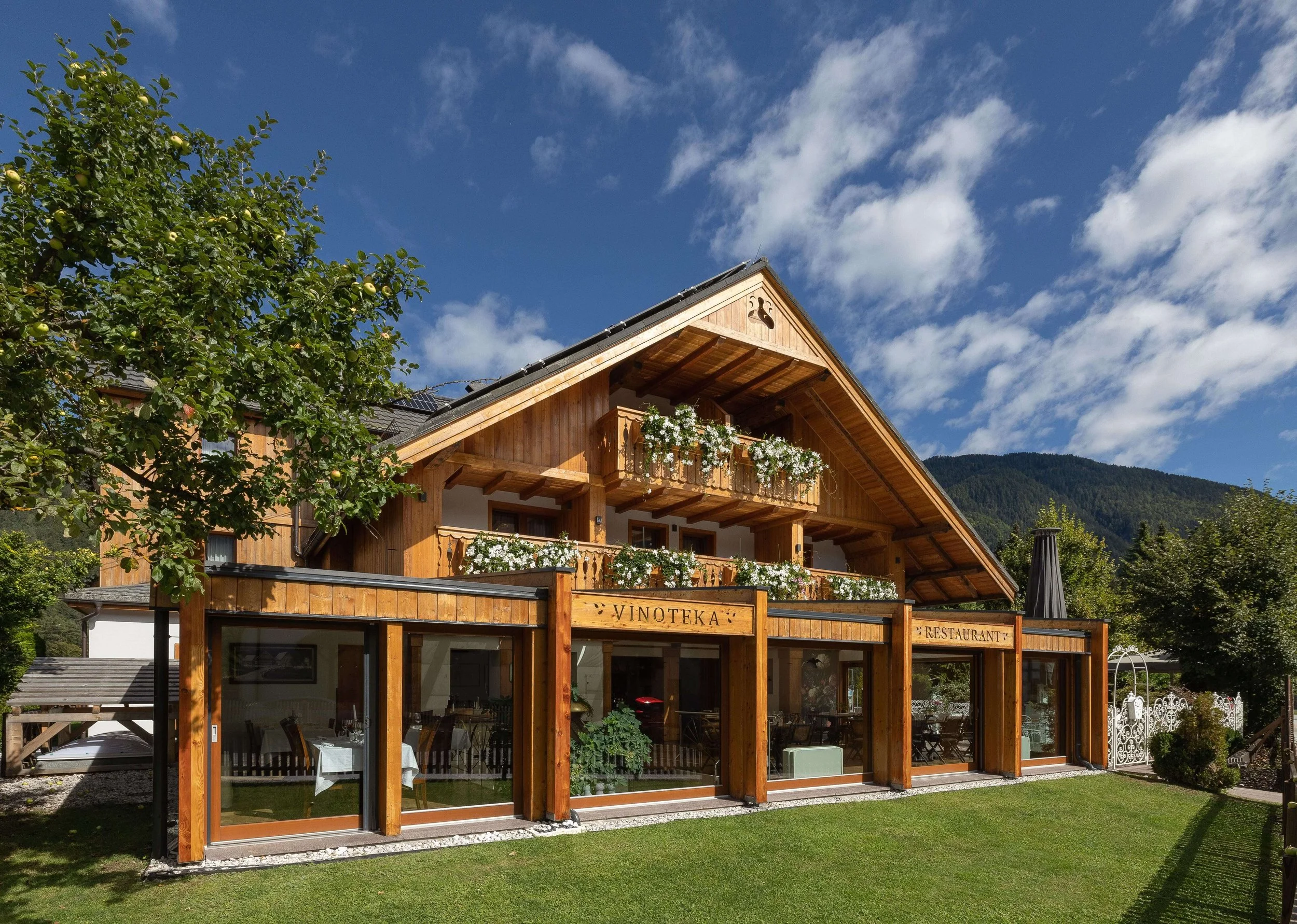 Hotel Lipa - sept 2022 - Foto Ziga Intihar-122.jpg