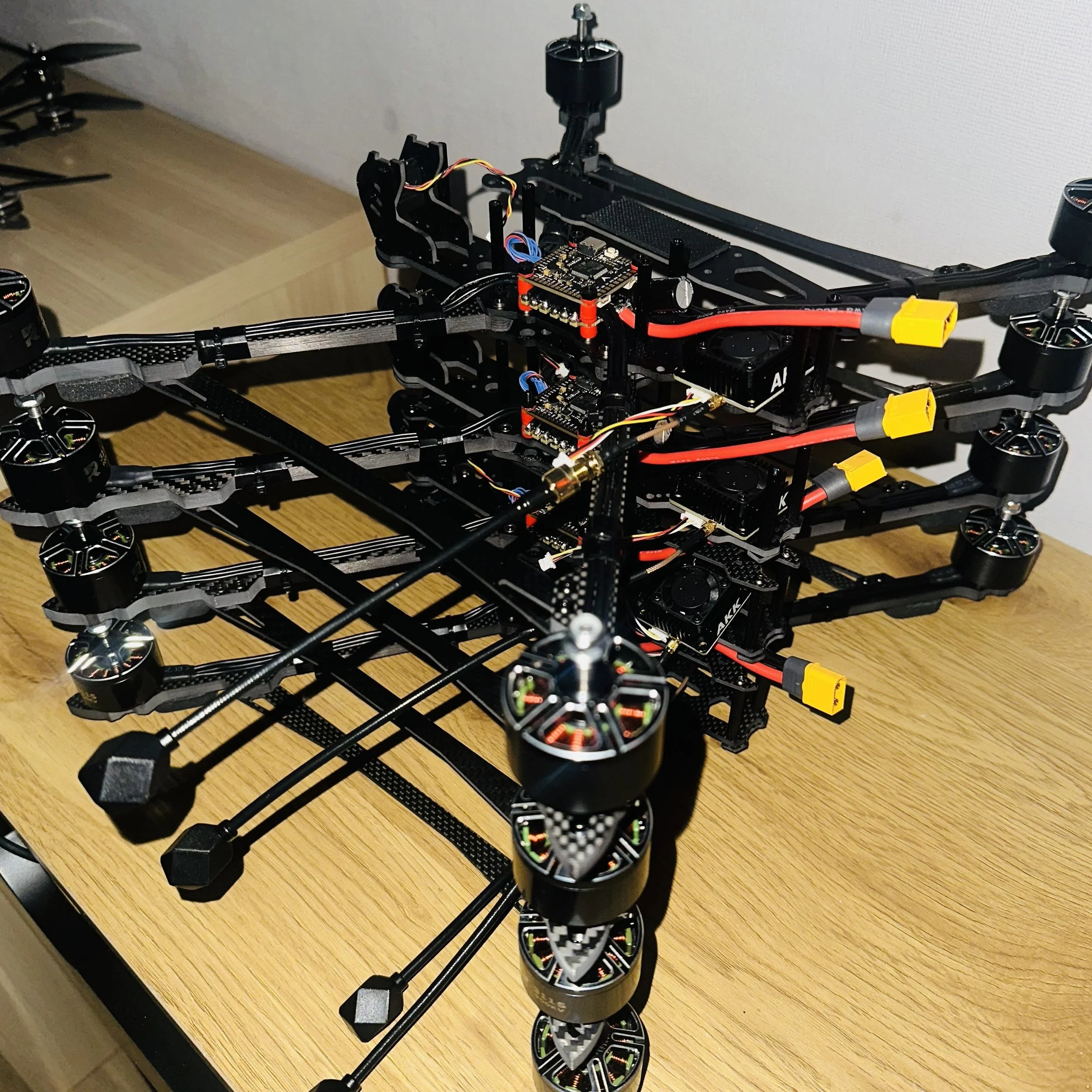4 FPV drones
