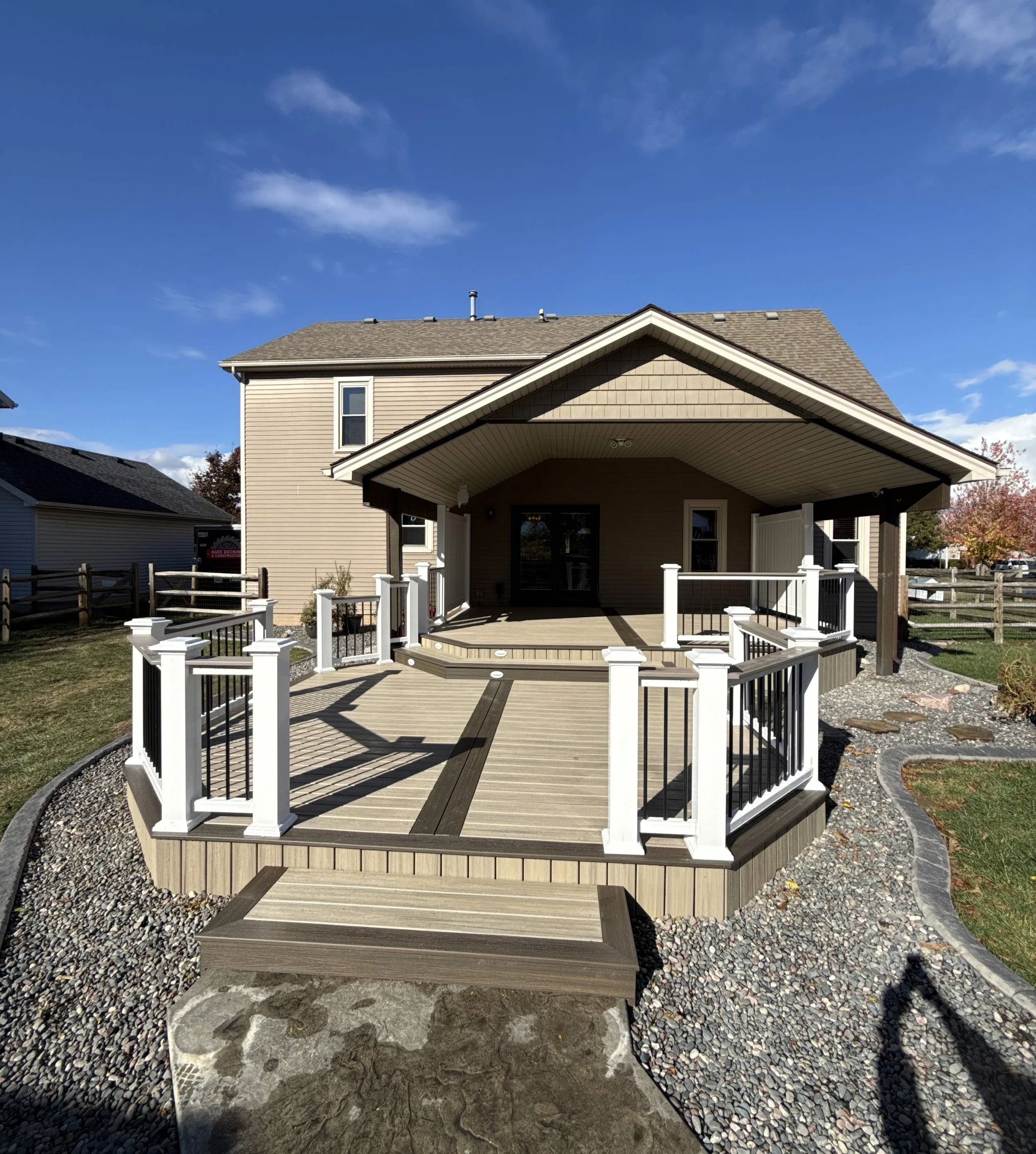 Project Spotlight: Custom Deck Build Showcasing Illumination, Privacy ...