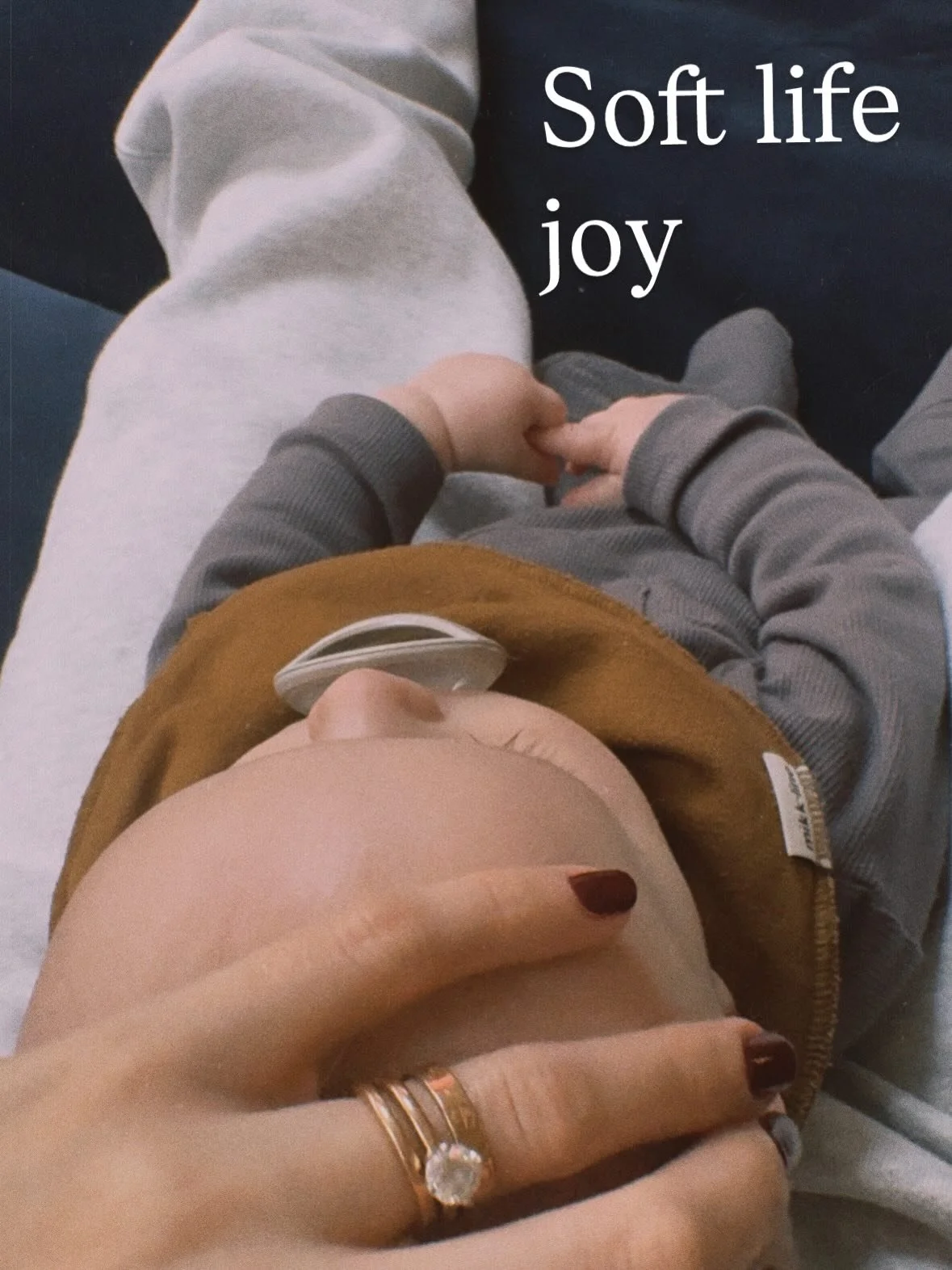 Soft life joy lately&hellip; soaking up every part of this chapter and thanking our lucky stars that it&rsquo;s everything I hoped it would be. I&rsquo;m just home, happy and minding my business ✌🏻

Life coach |Burnout | little joys | motherhood | m