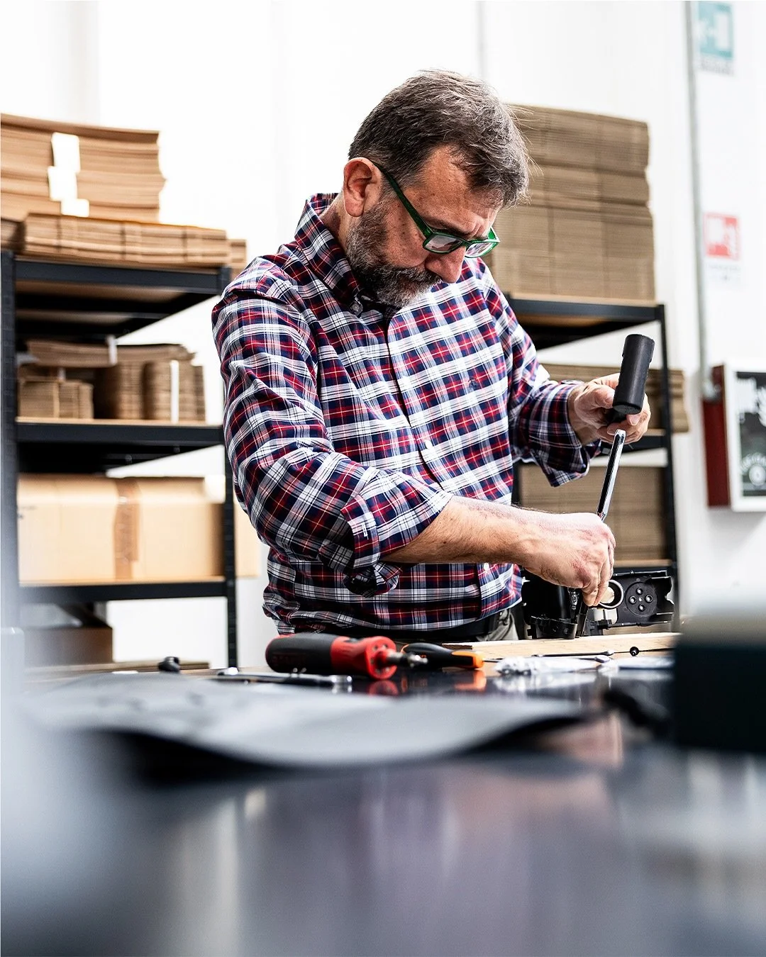 Tutto nasce dalla passione, quel fuoco che brucia dentro ogni persona, che spinge a fare, a creare, a superare i propri limiti.

&Egrave; la scintilla che accende le idee, che trasforma un idea in un progetto, il progetto in un oggetto, l&rsquo;ogget