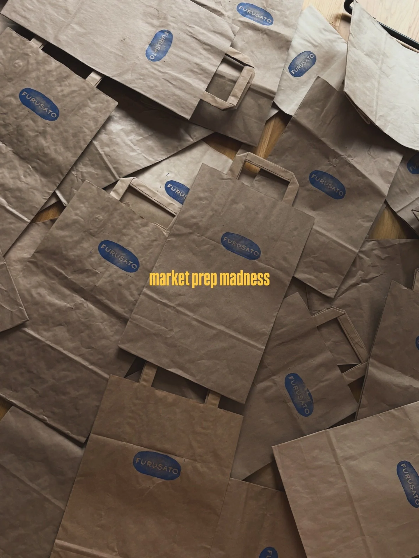 Next Stop: @herzlmarkt. Cozy vibes packed, art ready.
Wir freuen uns auf euch!❤️

#artprints #wallart #minimalstyle #streetwearstyle #aesthetic #homedecor #artfashion #art #print #poster #fyp #viralreels #kunstonline #postkarten #artonline #smallbusi