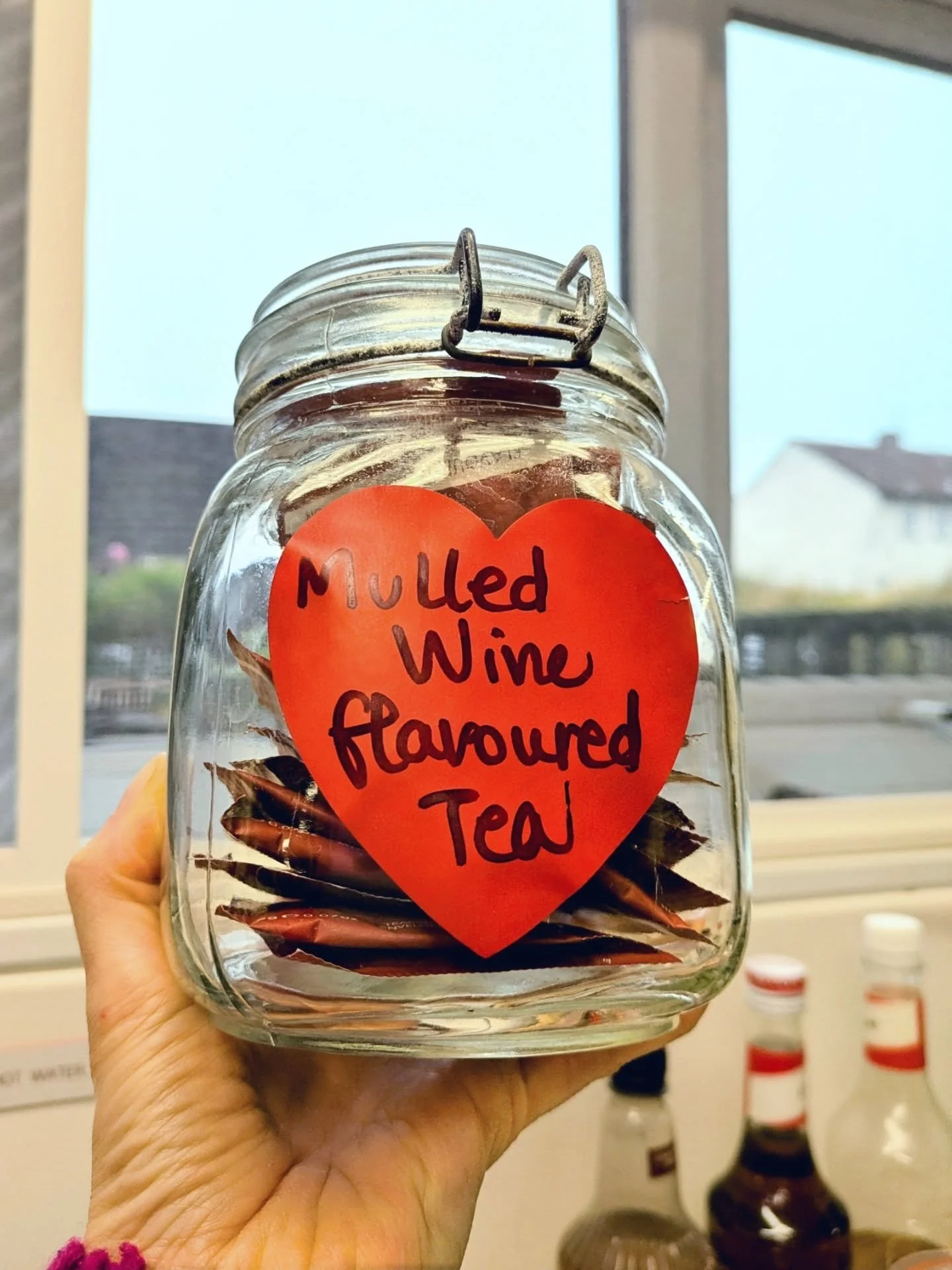 Is your heating on yet? 🍁🌰🌬️ The days are undeniably getting shorter and colder - it's time to store away the iced lattes until next year and take out the wintery drinks ☕🍵

The newest addition to the Waste2Taste herbal teas collection is this Mu