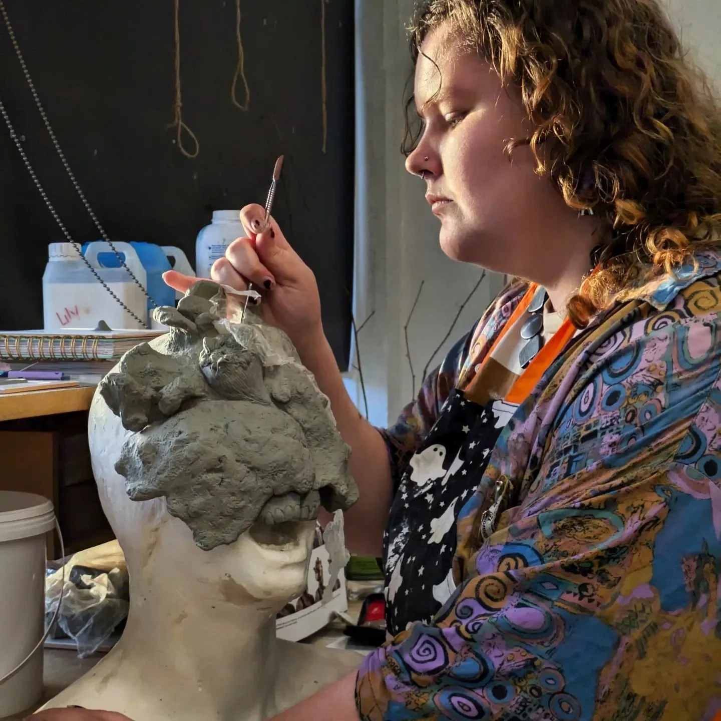 Prothetics specialism
.
The face sculpt!
.
.
.
#lastofus #clickers #zombie #sculpture #sculpt #prothetics #thelastofus #headcast #mouldmaking #mouldmaker #sculptor #propmaking