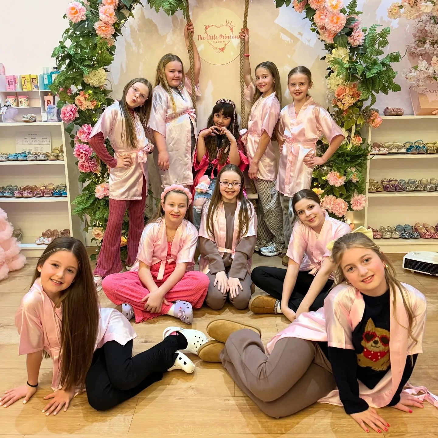 Stepping into 2026 with birthday celebrations 🥳 This group of girls were full of fun and laughter, a great start to our new year 🩷🩷

#spaparty #girlsparty #girlsjustwanttohavefun #kidsparty #pamperparty