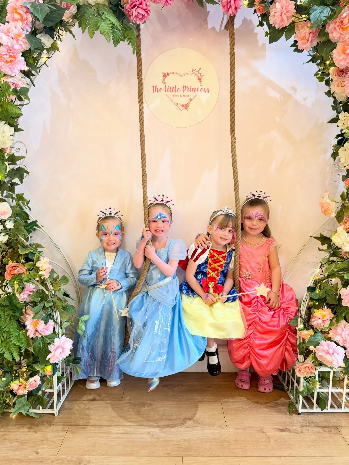 4 is the magic number 💝💝💝💝
The perfect age to celebrate with a little princess party. &pound;40 per child, includes hair styling, face paint or makeup, glitter tattoo and a manicure. 
How cute are these little princesses 🩷

The ultimate treat to