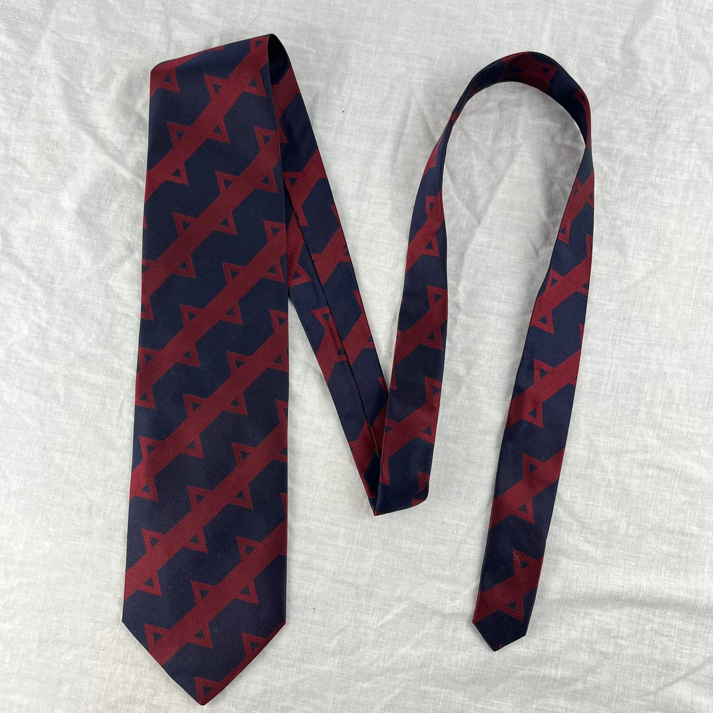 Vintage Gucci navy blue silk tie