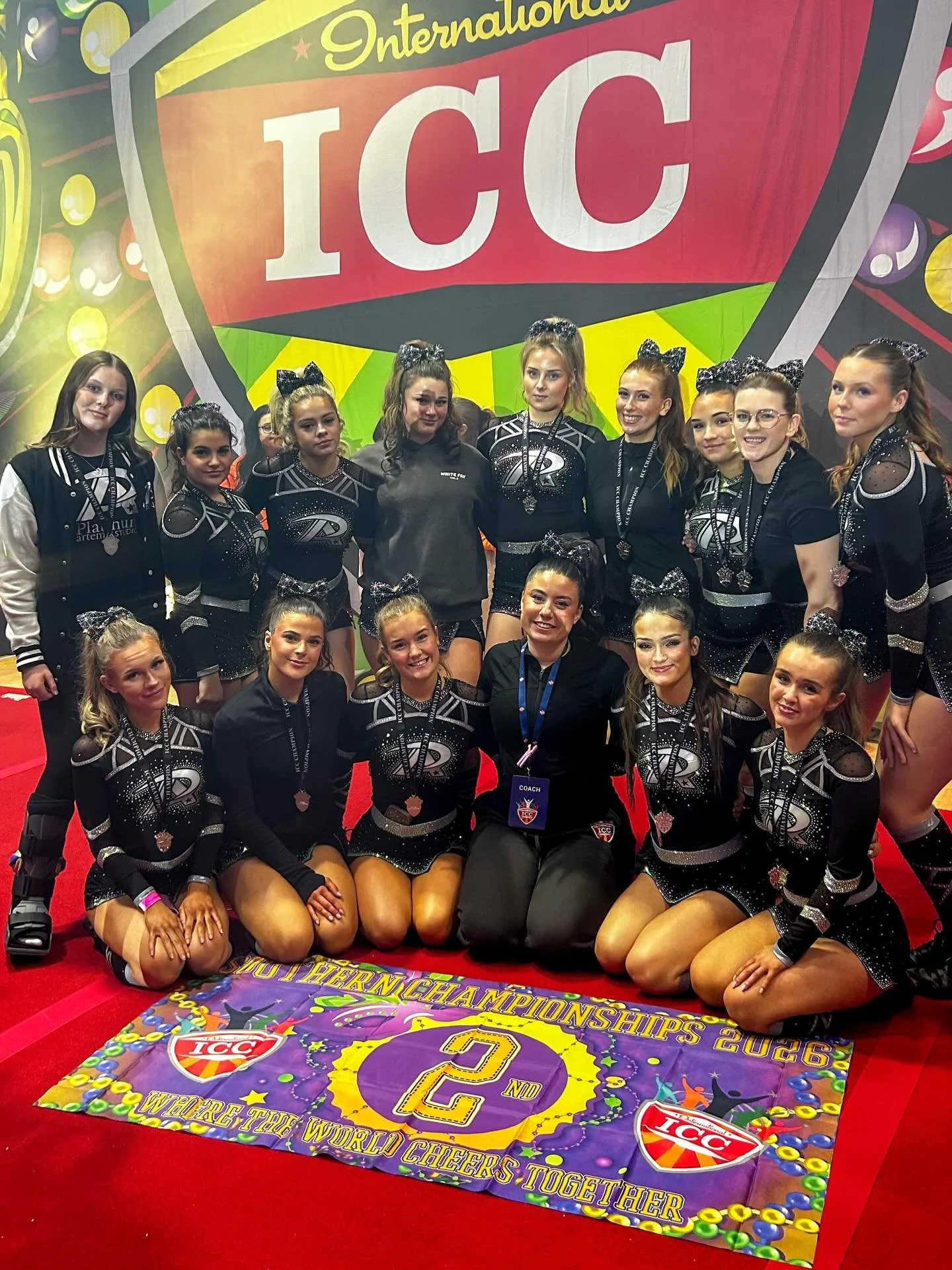 2nd place for the girls of onyx!🖤

Congrats @bath.all.starz.cheer on the win!❤️

#cheerleading #bracknellcheer #level3 #cheerteam #cheerleadingcompetition