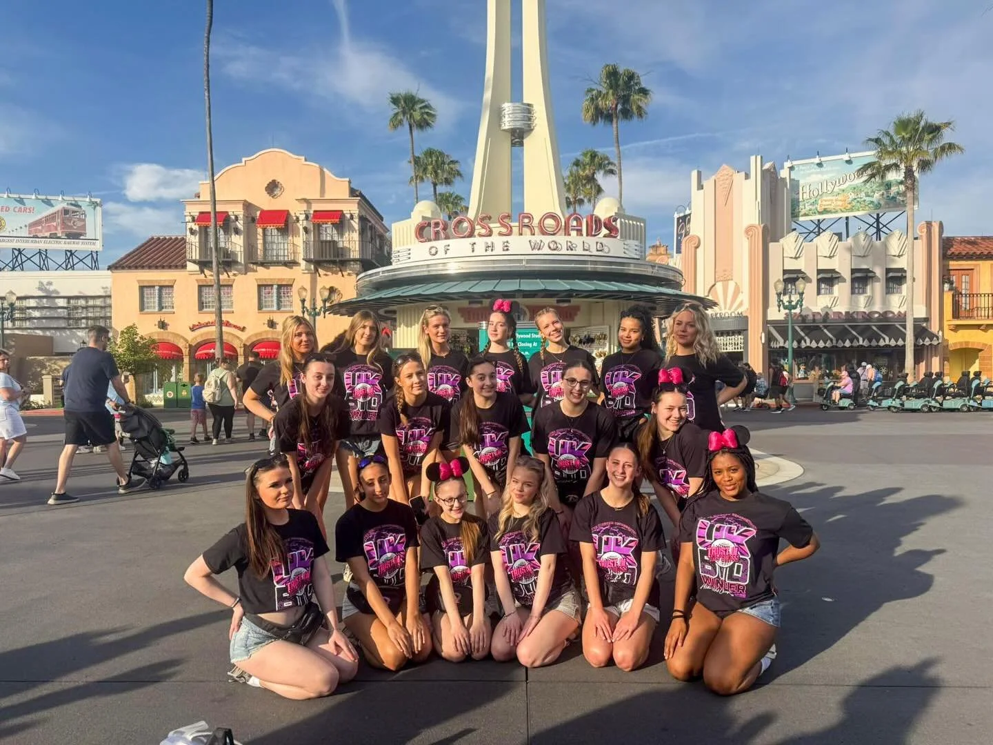 First Disney day of the trip for pink diamonds🩷🇺🇸

#allstarworlds #disneyworldorlando #cheerleading #cheerleadingteam #bracknellcheer