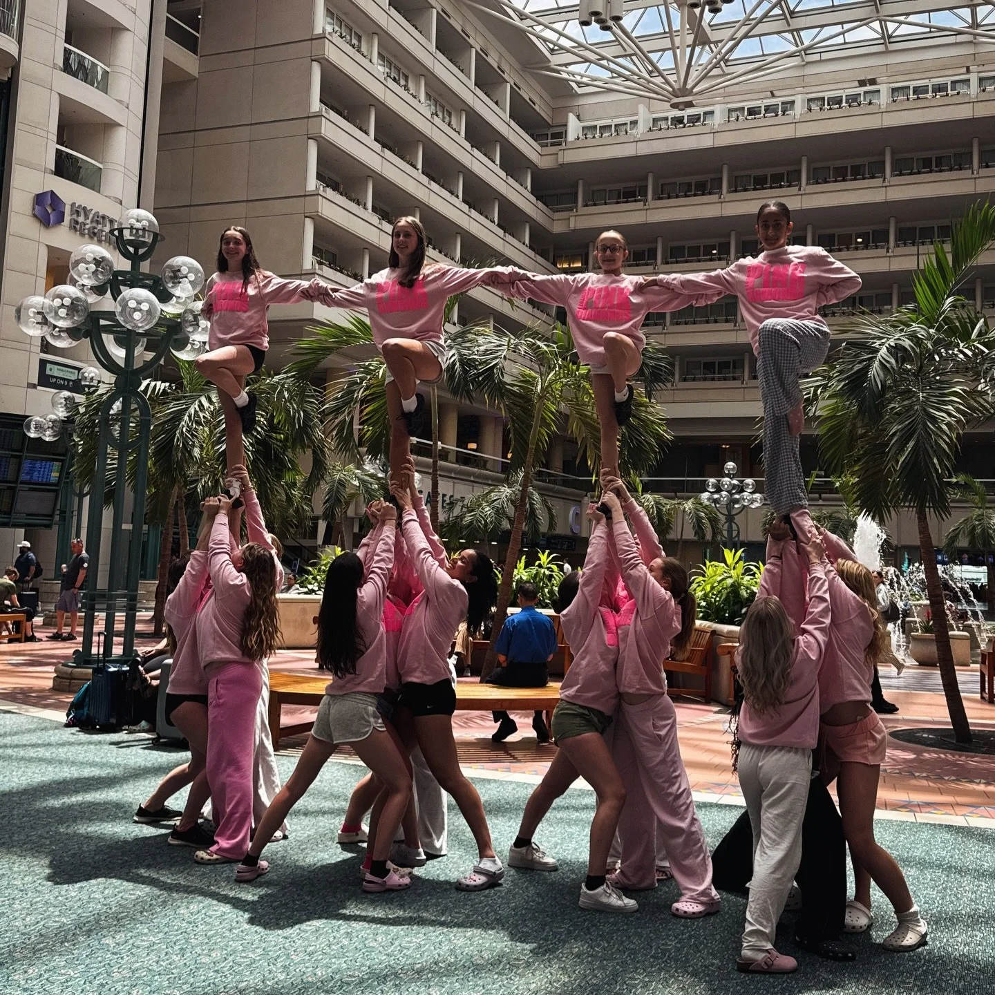 The final team photo of Pink Diamonds from their amazing Florida trip to All Star Worlds!
We are so proud of each and every one of you and the unbreakable bond you have formed!

All athletes and coaches have made it safely back to the UK. 

And now i