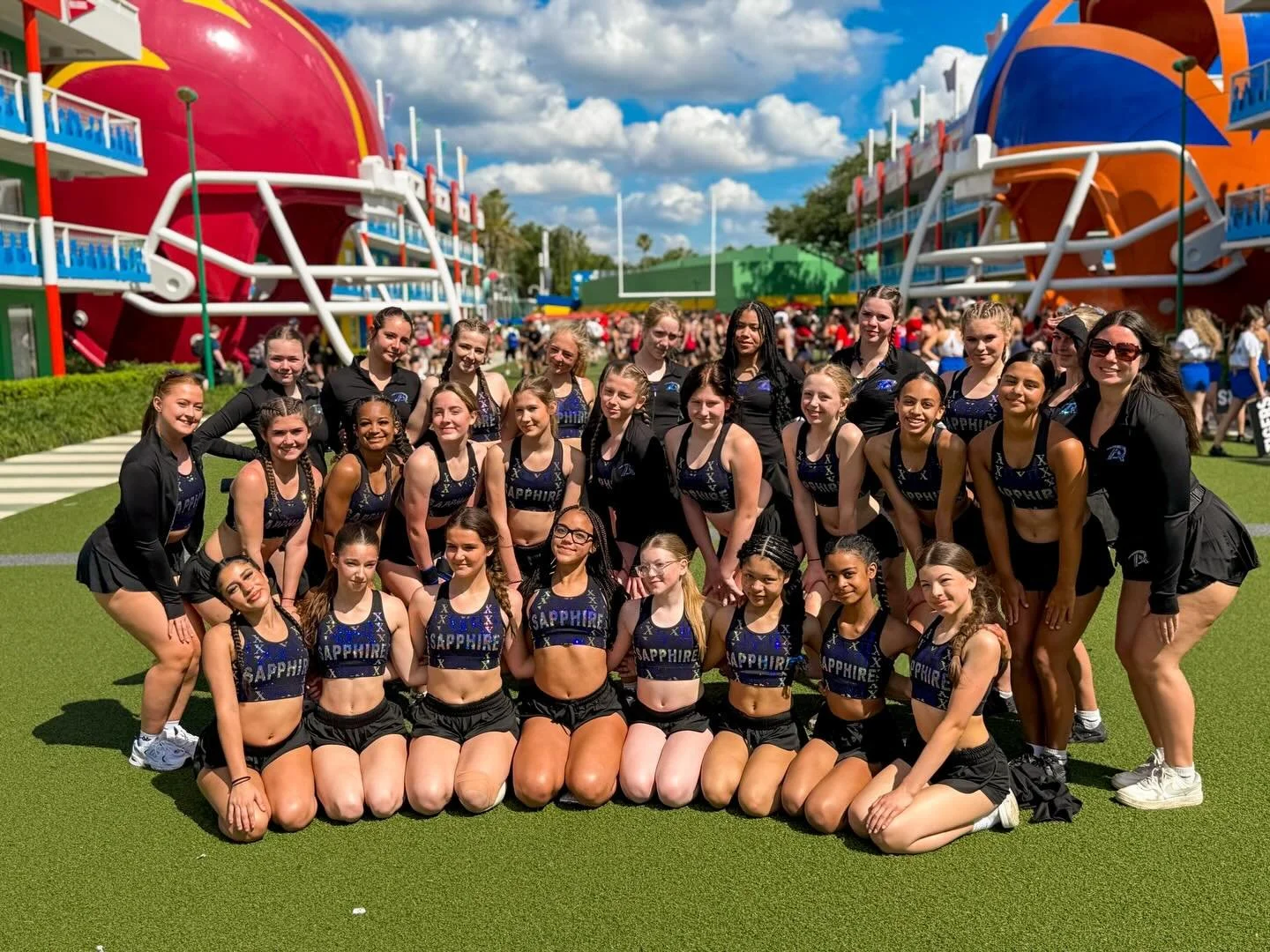 Sapphire are having the best time💙🇺🇸

#bracknellcheer #cheerleading #cheerleadingteam #cheerleadingpractice #florida