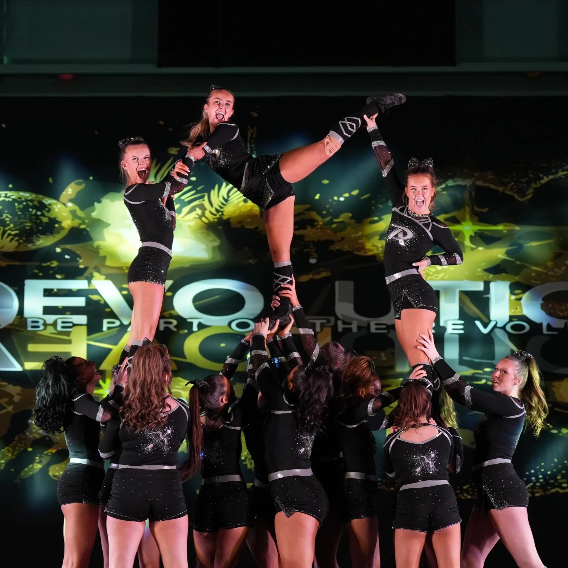 1 week to go until our teams next take the comp floor! @incrediblycoolevents we can&rsquo;t wait🤩

#cheerleading #bracknellcheer #cheerleadingteam #cheerleadingcompetition #berkshirecheer
