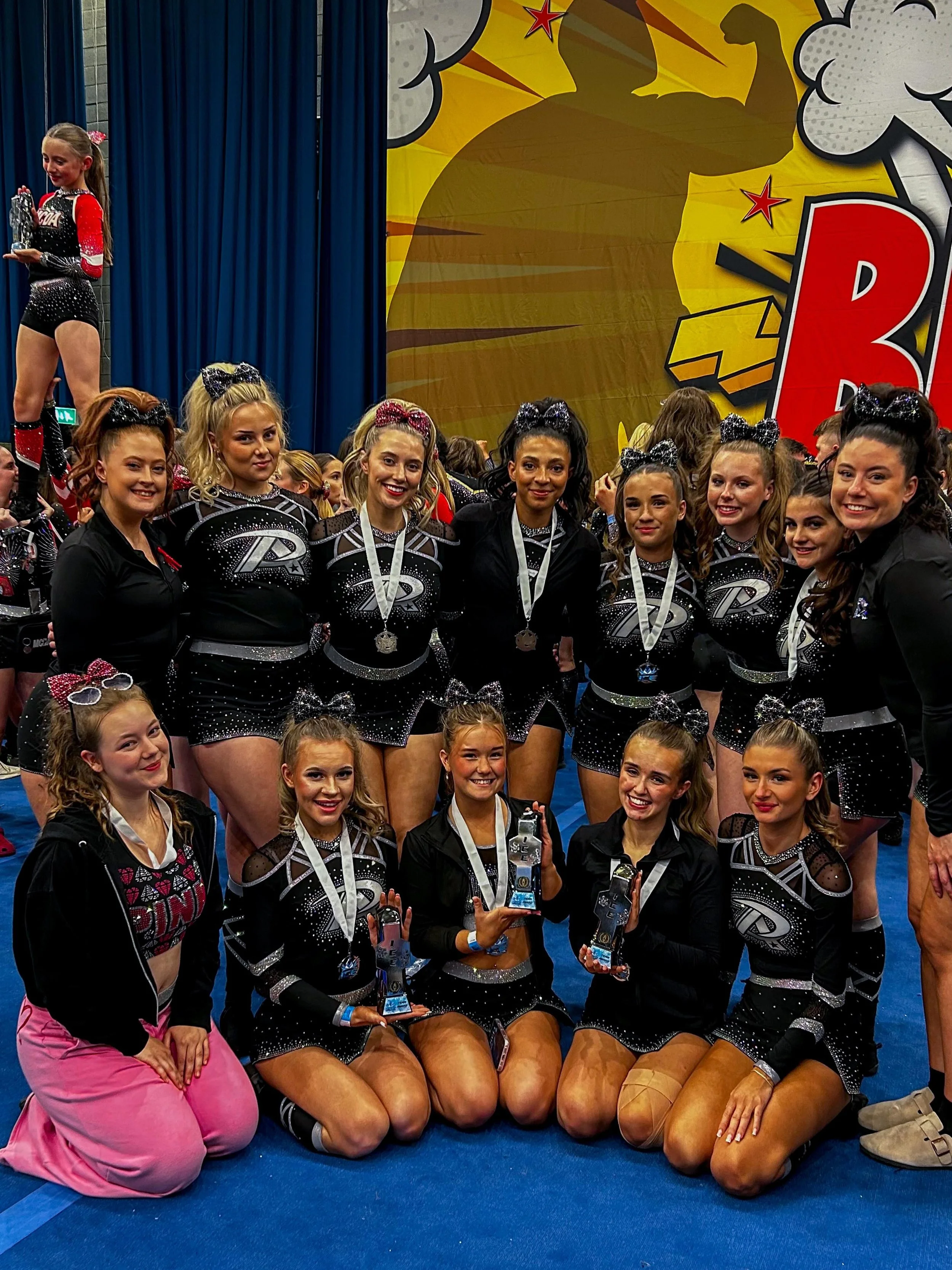 An amazing FIRST PLACE and a lovely HIT ZERO for our ladies of Onyx🖤

#cheerleading #bracknellcheer #cheerleadingteam #cheerleadersofinstagram #cheerleadingcompetition