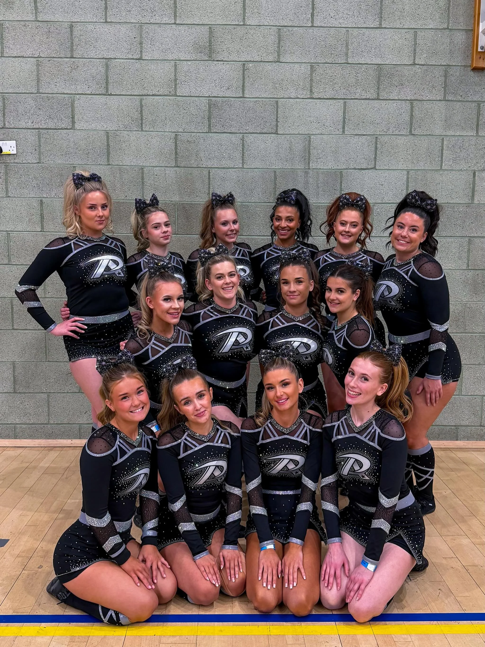 Our ladies of Onyx🖤

#cheerleading #bracknellcheer #cheerleadingteam #cheerleadersofinstagram #cheerleadingcompetition