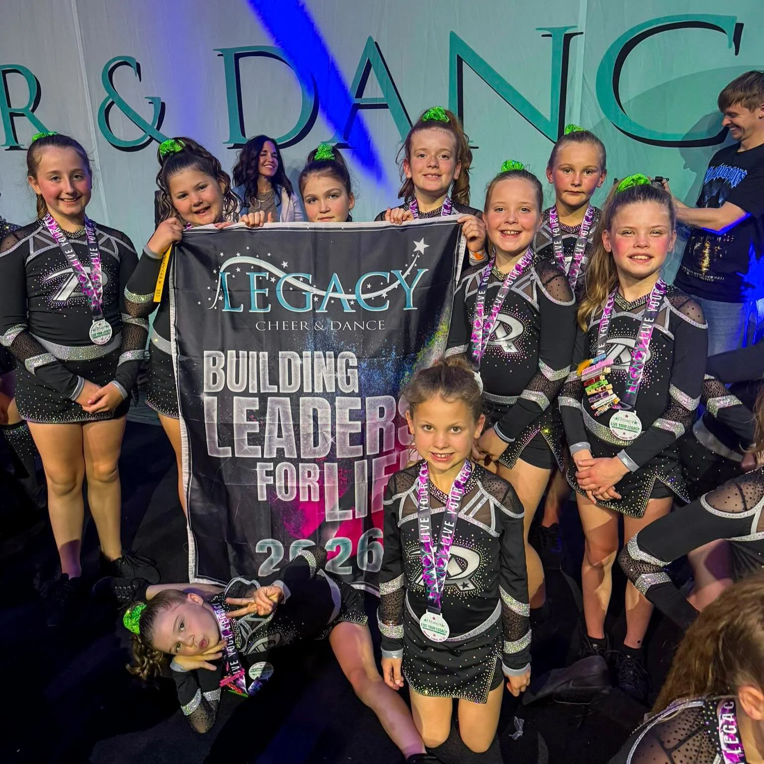 Closing up the weekend we had Peridot💚

#cheerleading #bracknellcheer #cheerleadersofinstagram #cheerleadingcompetition #berkshirecheer