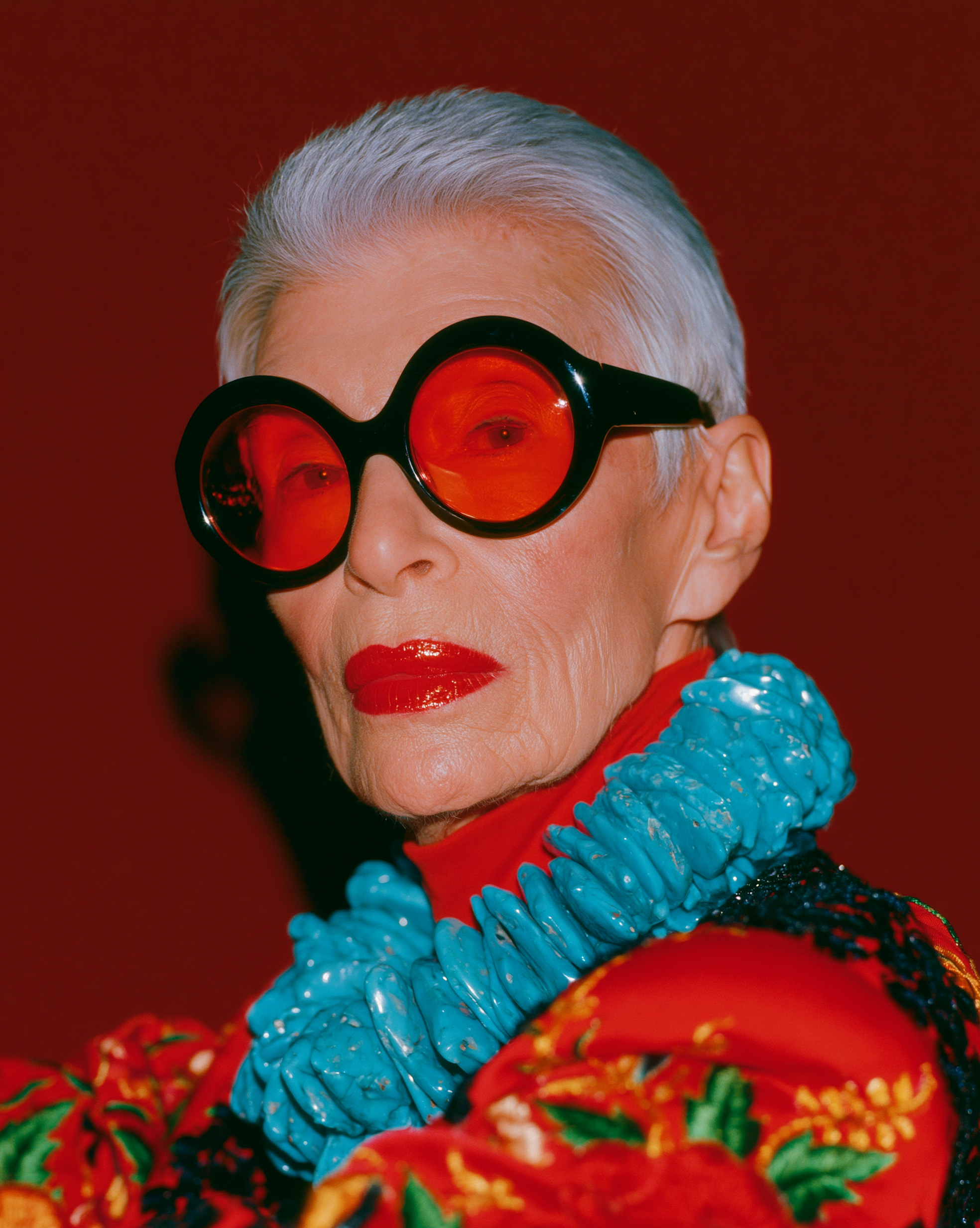 IRIS APFEL 6.png