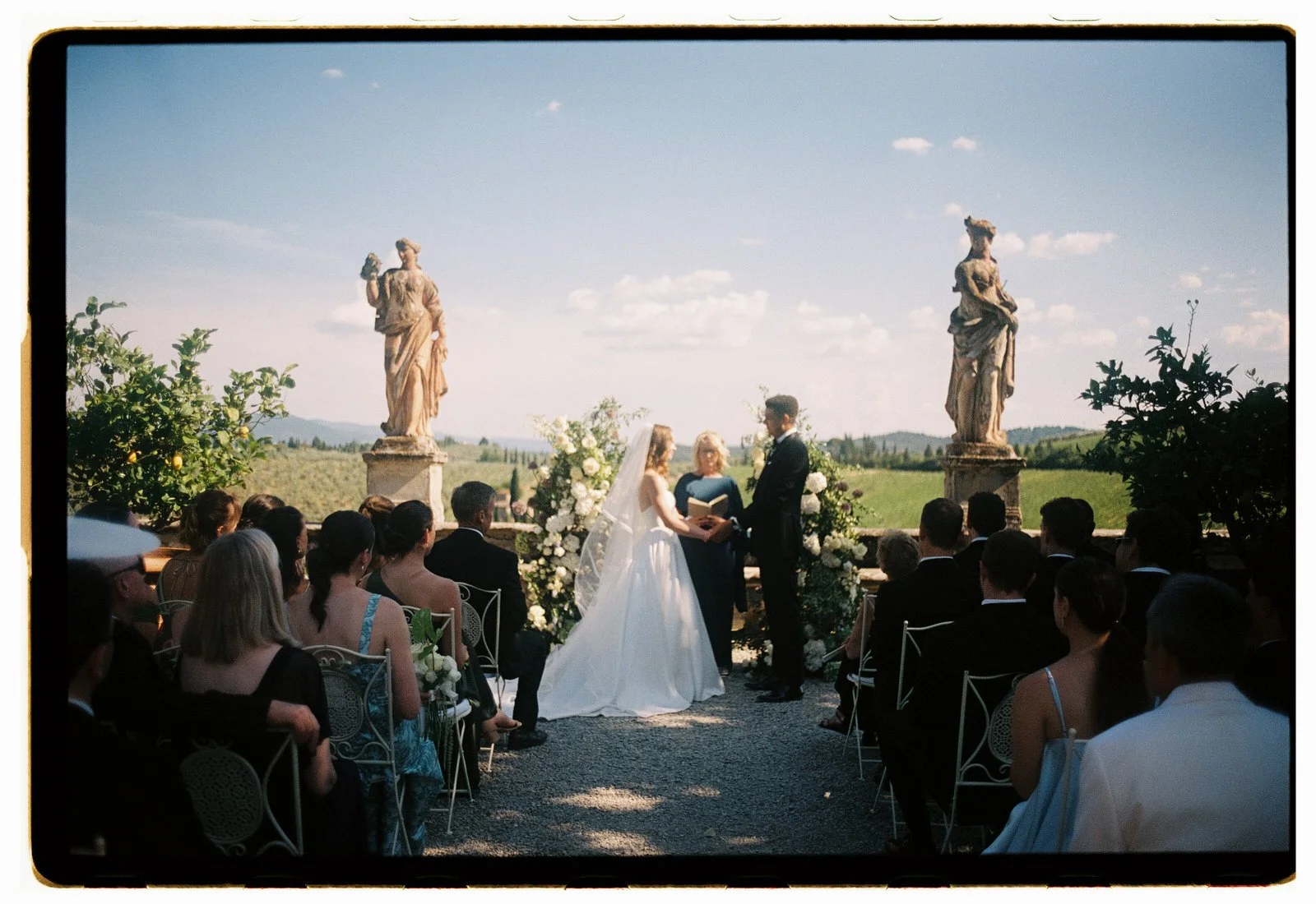 juliaandgil12Amanda_Michel_In_Tuscany_0119.jpg
