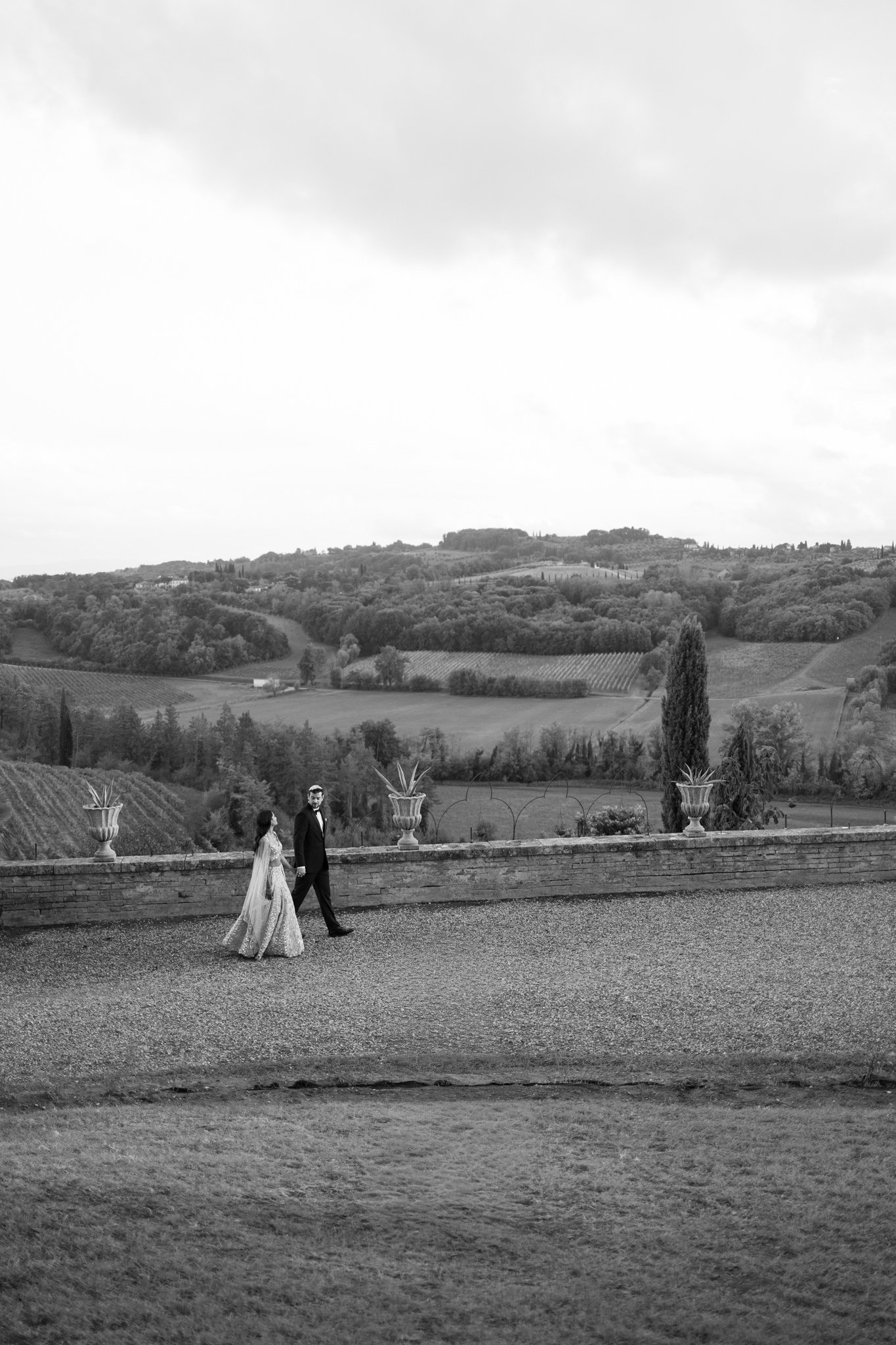 wedding-photographer-tuscany-indian-wedding-juliaandgil111500218.jpg