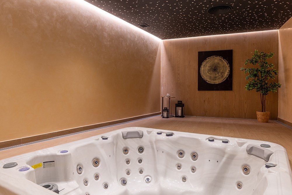 jacuzzi.jpeg