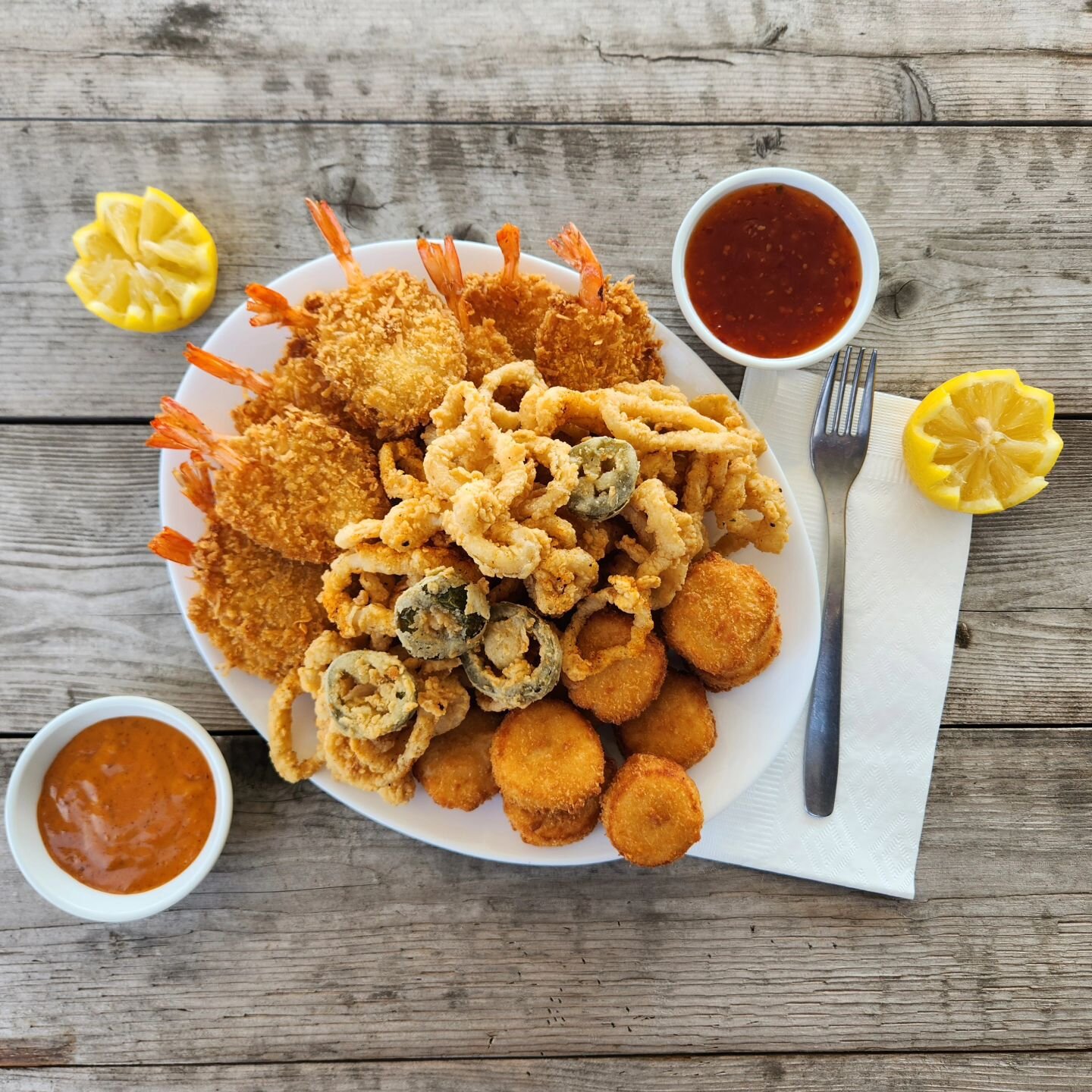 Seafood Platter - Coconut Shrimp, Breaded Scallops, Crispy Calamari and Dips