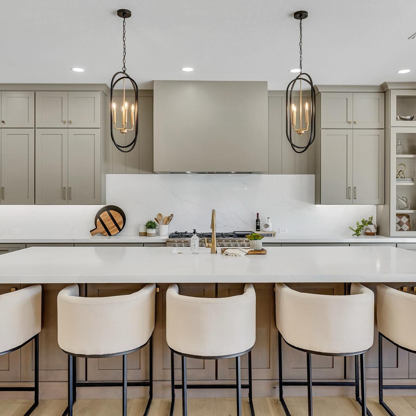 We are so excited to share a project we have been working on for the past few months and the best part is it&rsquo;s up for grabs!&nbsp;&nbsp;

We just listed this gorgeous home in the Enclave at Ocotillo. This home has been completely remodeled with
