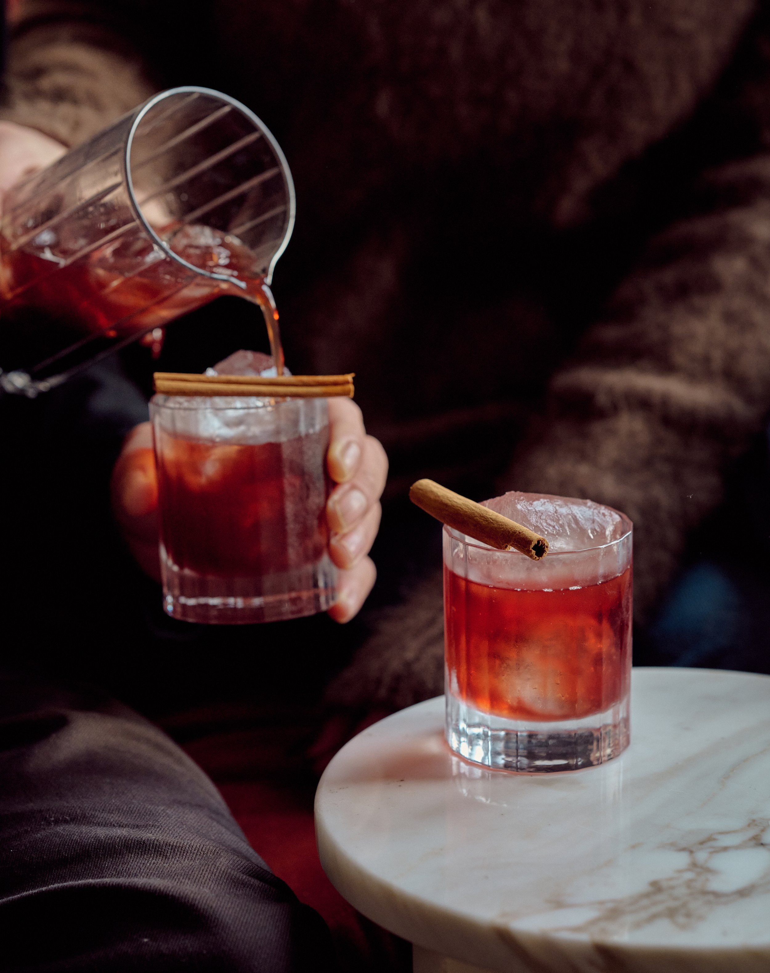 MakeAheadMeals_p174_WinterNegroni_028.jpg