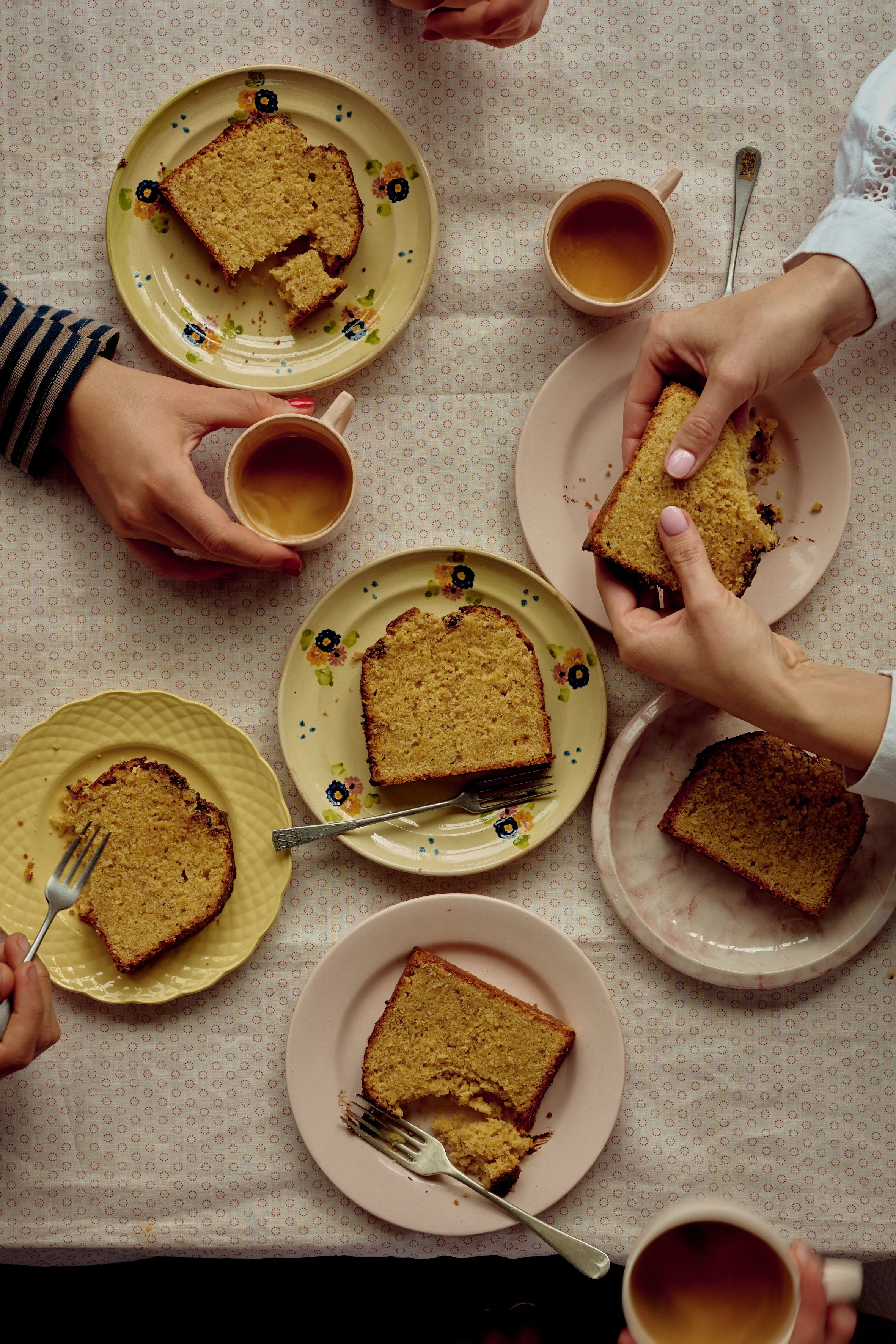 SS_p75_NutCake_204.jpg