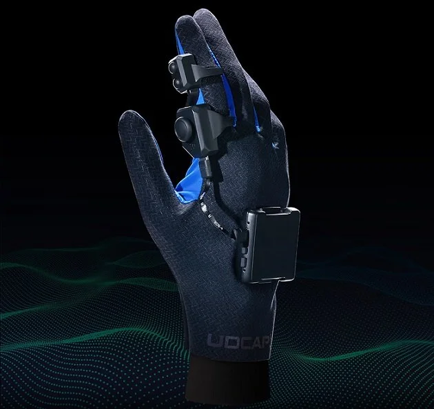 UDCAP: Silk-Like VR Gloves for Enhanced SteamVR Immersion