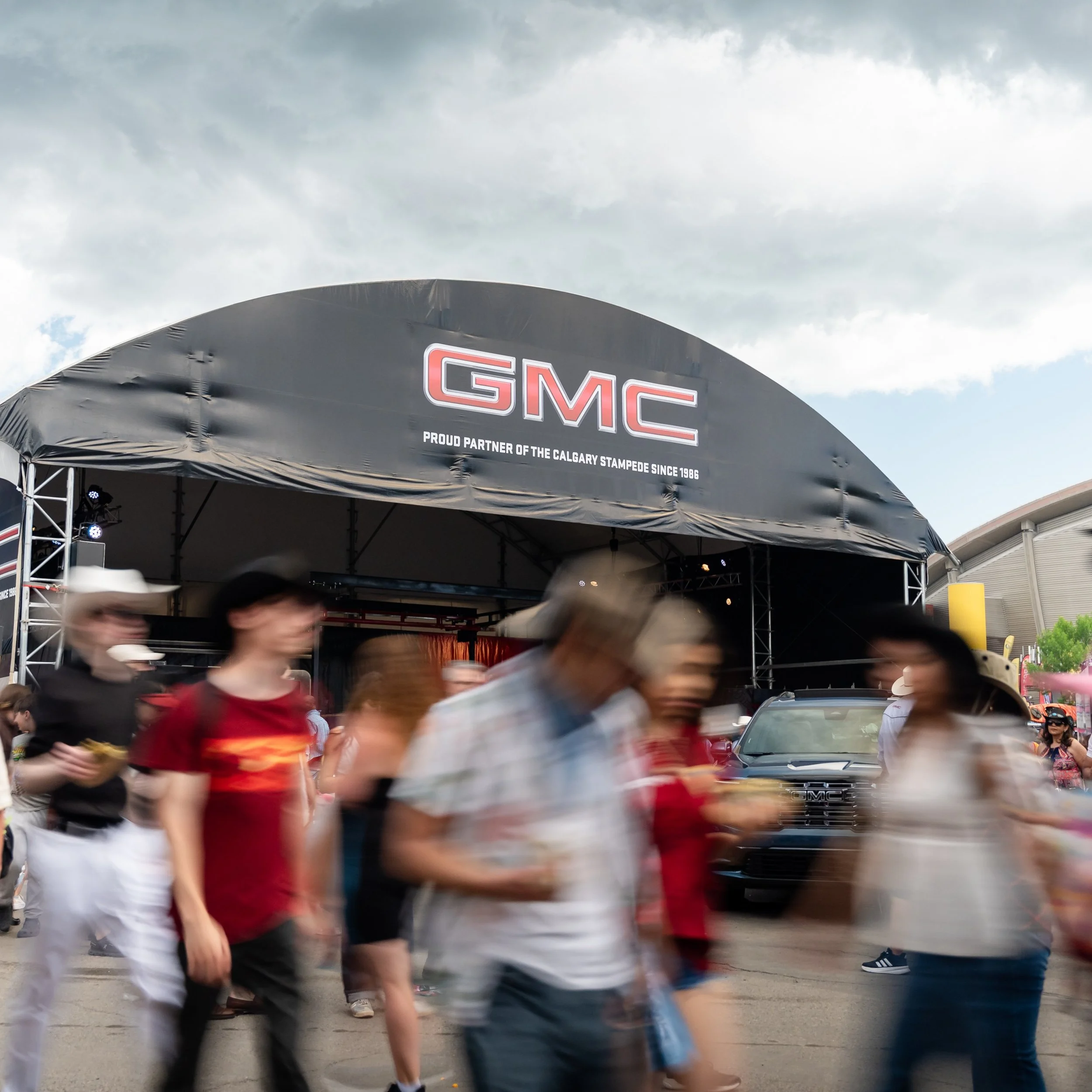 A brand moment built at full scale. The GMC Stampede experience brought vehicles, crowds, and live-event energy together in one frame. #BrandActivation #AutomotivePhotography #EventPhotographer #ExperientialMarketing #CorporateEventPhotography #Event