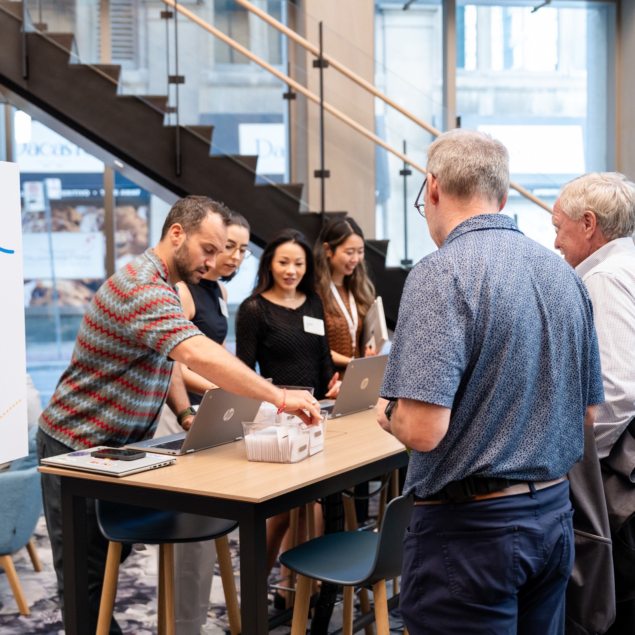 Hands-on moments make a corporate event more memorable. Documenting the interaction around a branded demo shows how people actually experience the idea, not just the finished setup.

#uptownmedia #BrandActivation #EventPhotography #ExperientialMarket