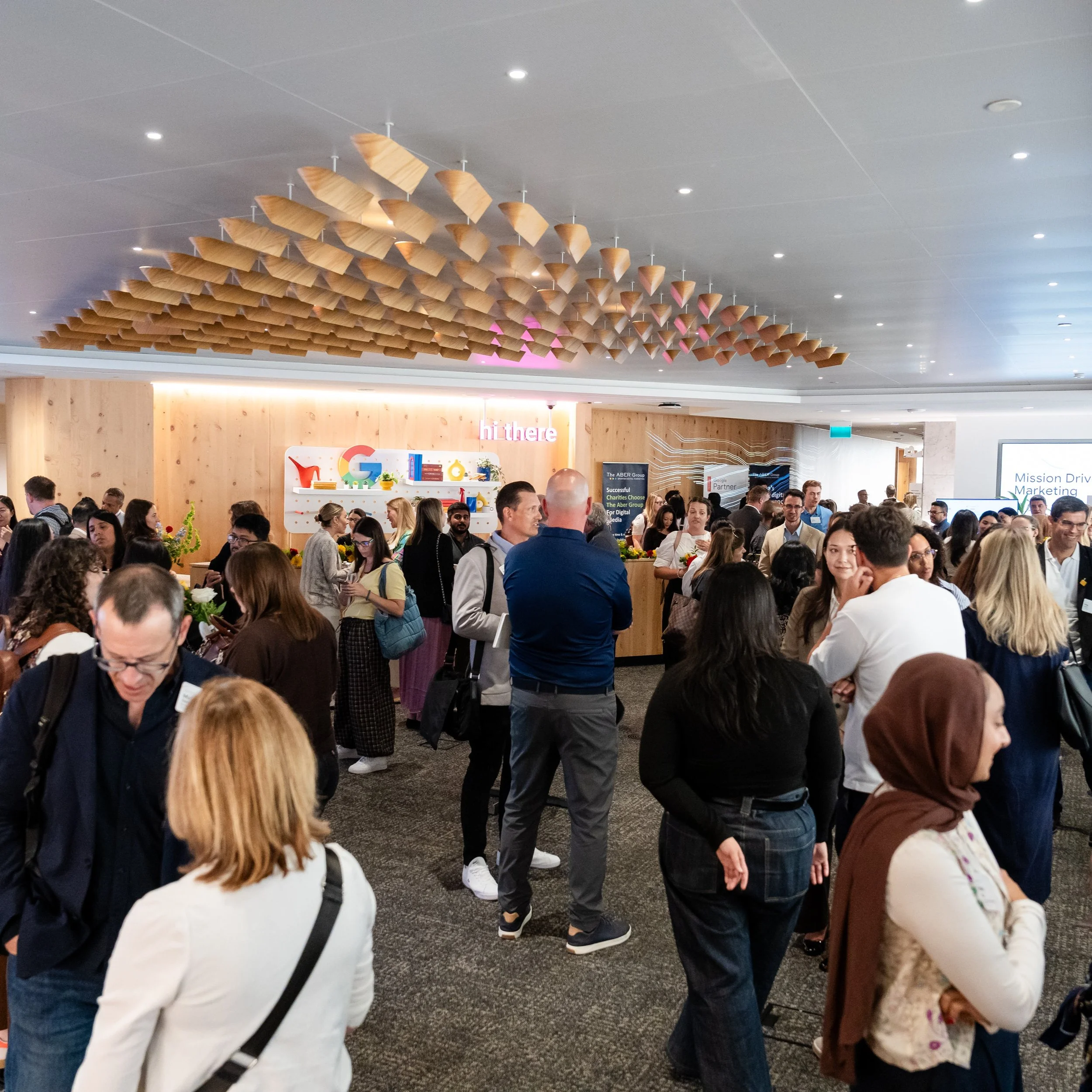 A reception has its own rhythm: movement, colour, conversation, and details all happening at once. Good coverage brings those layers together without losing the brand context.

#uptownmedia #EventReception #CorporatePhotography #NetworkingEvent #Bran