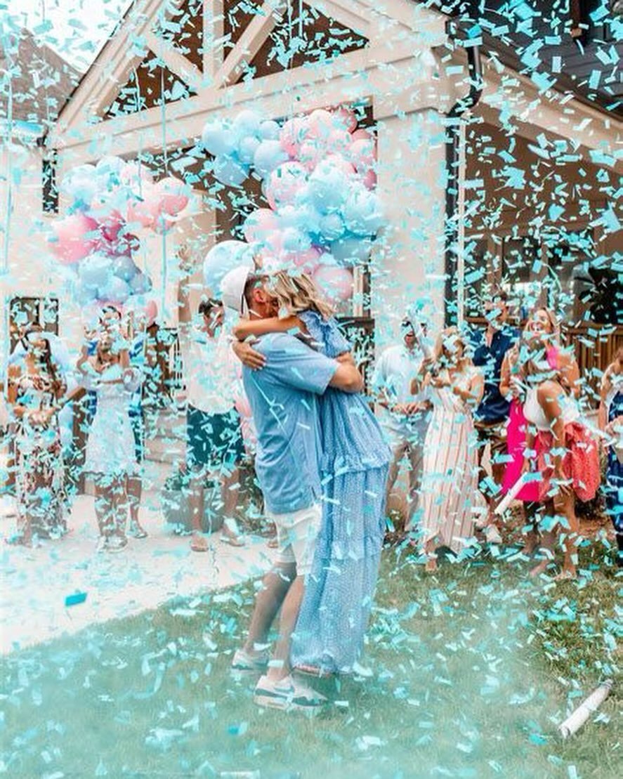 Sprinkle joy with our &lsquo;It&rsquo;s a Boy&rsquo; blue confetti! Celebrate the arrival of your little prince with our XL cannons! 

🩵AlexandriaCoReveals.com/Shop