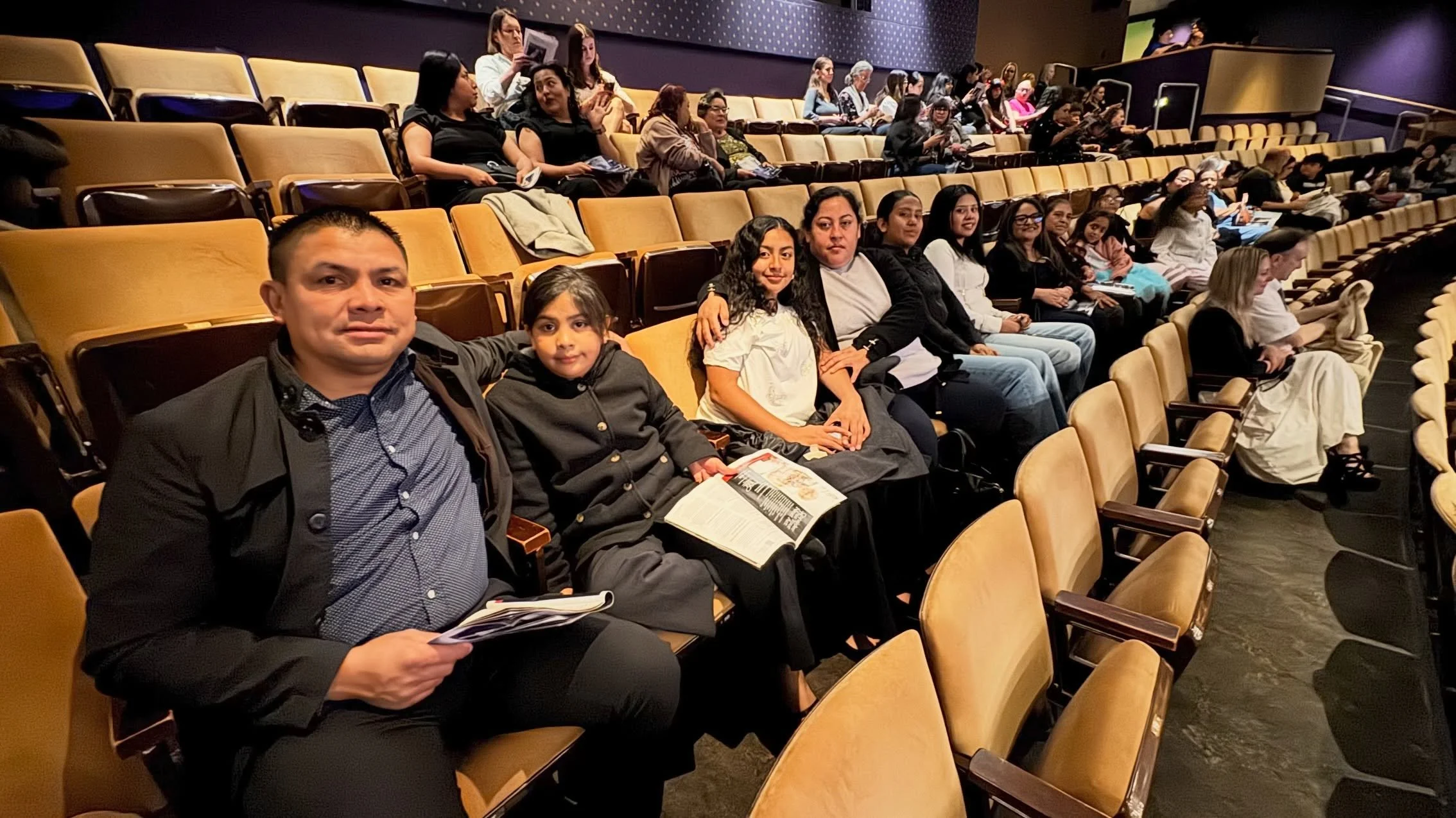 Some of our young artists and their families had the wonderful opportunity to attend &ldquo;Giselle&rdquo; at the The Music Center, performed by @losangelesballet . 🩰✨ 

Thank you to L.A Ballet&rsquo;s outreach program, Power of Performance! (POP!),