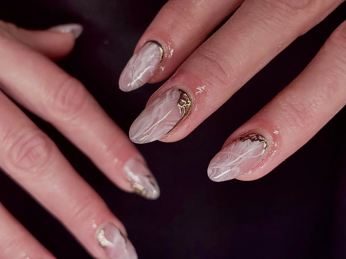 Closeup ongles en quarts rose 🎀

#nailart #nails #nailsofinstagram #nailsnailsnails #naildesign #frenshtip #manicure #poseamericaine #gel #gelnails #gelxnails #gelx #gelpolish #nailpolish #nailtech #quebecnails #quebecnailsalon