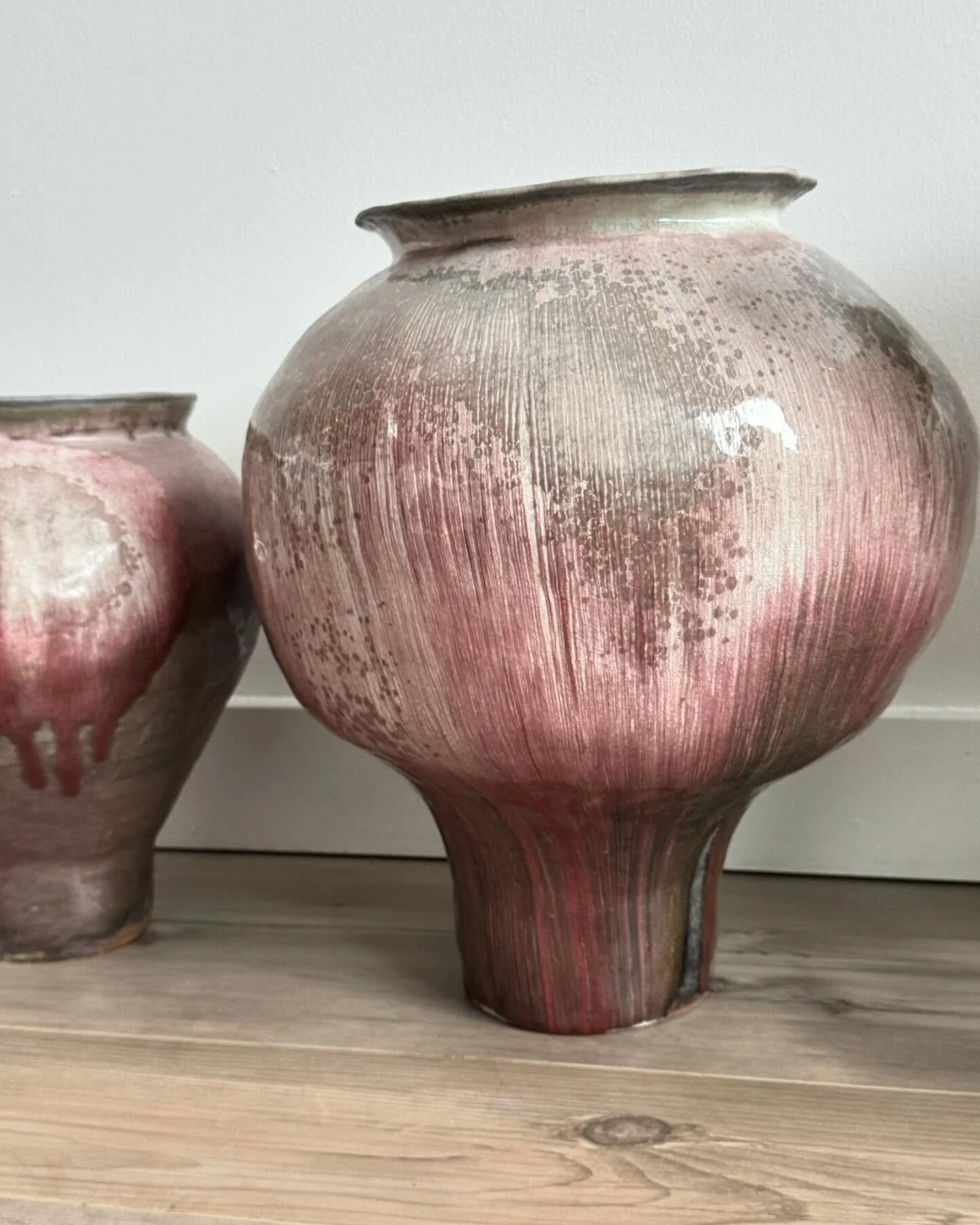 Woodfirings are my love language 🤍 These larger vessels didn&rsquo;t have any red in the glaze that I used, but my pieces picked up copper from another piece in the kiln during the firing. This particular woodfiring was challenging due to the physic