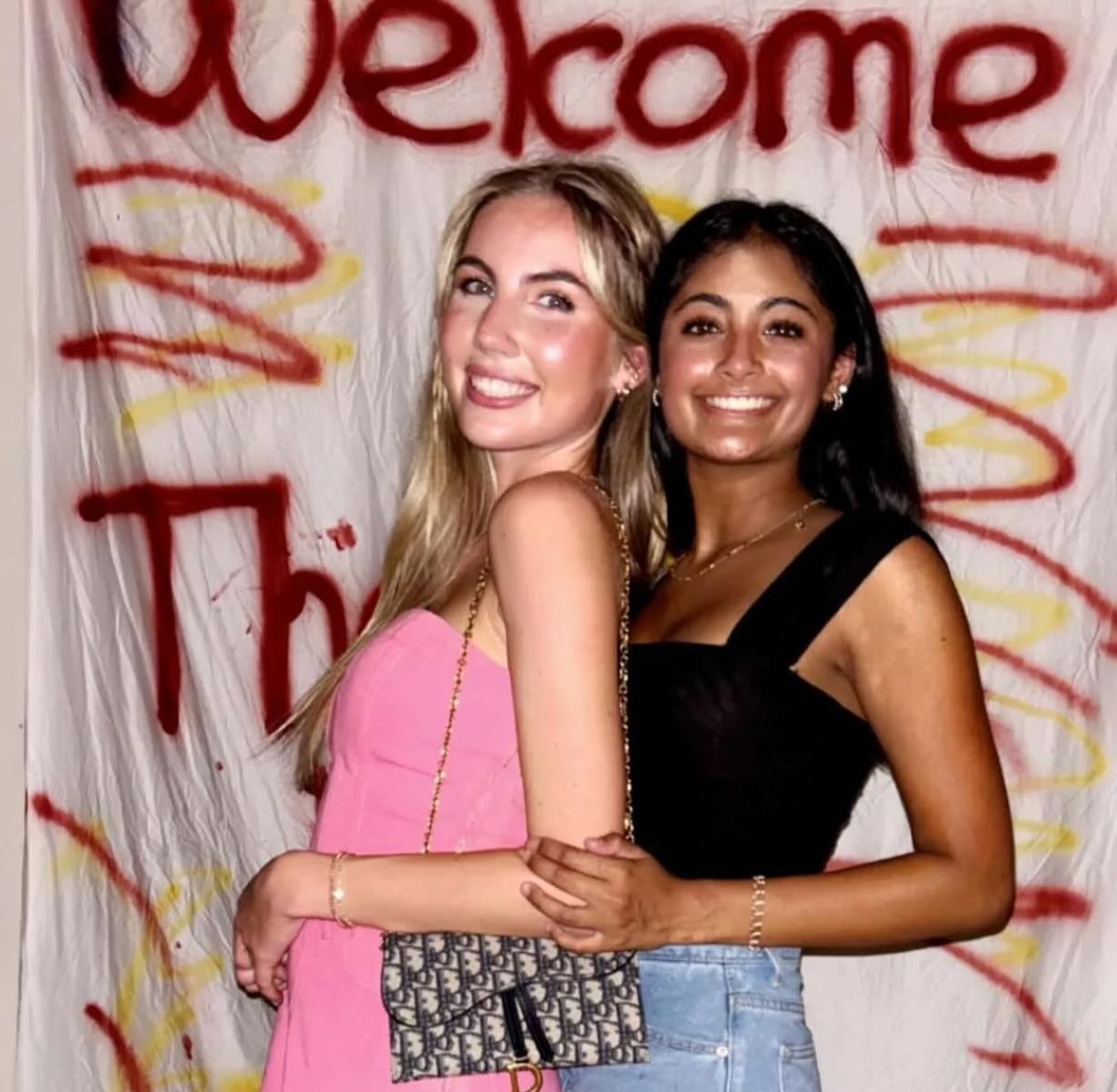 Here&rsquo;s your nudge: just because you and your BFFL head off to different colleges doesn&rsquo;t mean the fun stops; it just changes cities!  We love these two! 
Tulsa ➡️ DFW &hearts;️ SMU 💜TCU #lettersfound