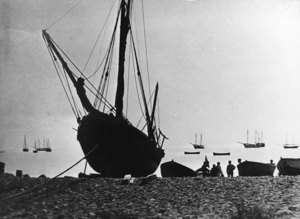 Λιμάνι των Αγίων Θεοδώρων- 1913 Φωτογραφία του Frederic Boissonnas