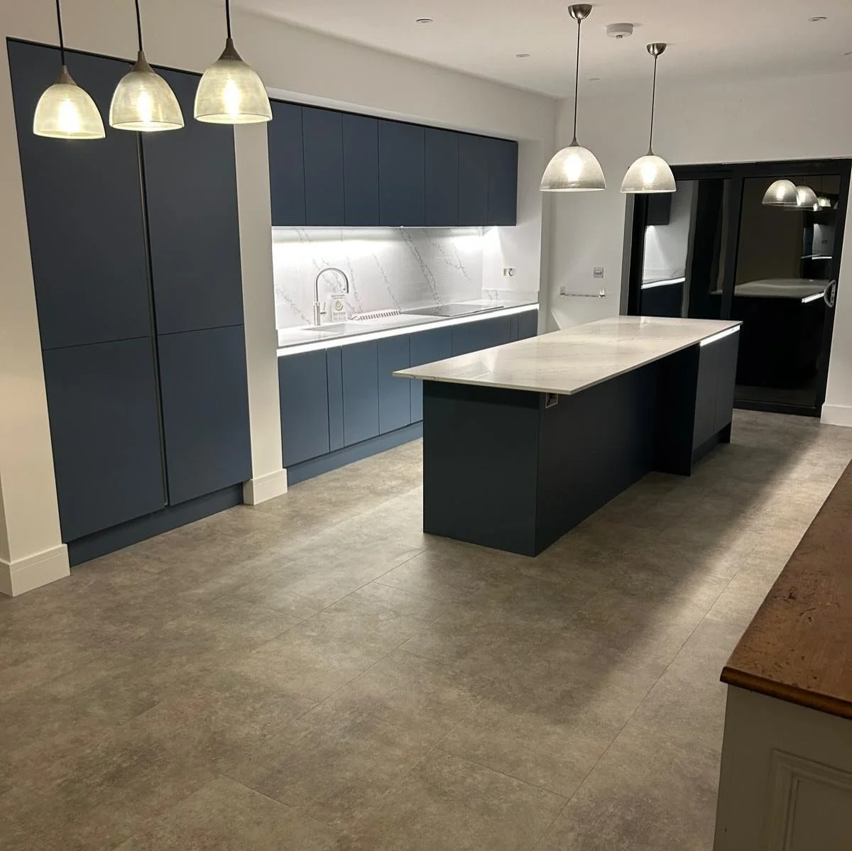 Absolute stunner we finished this week. 🌟 

Karndean Art select pavimento